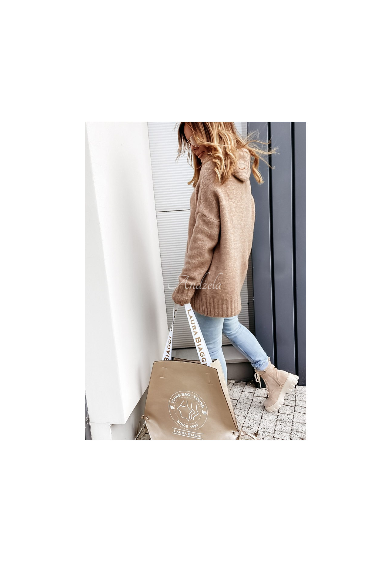 Oversize-Kapuzenpullover Carra Camel