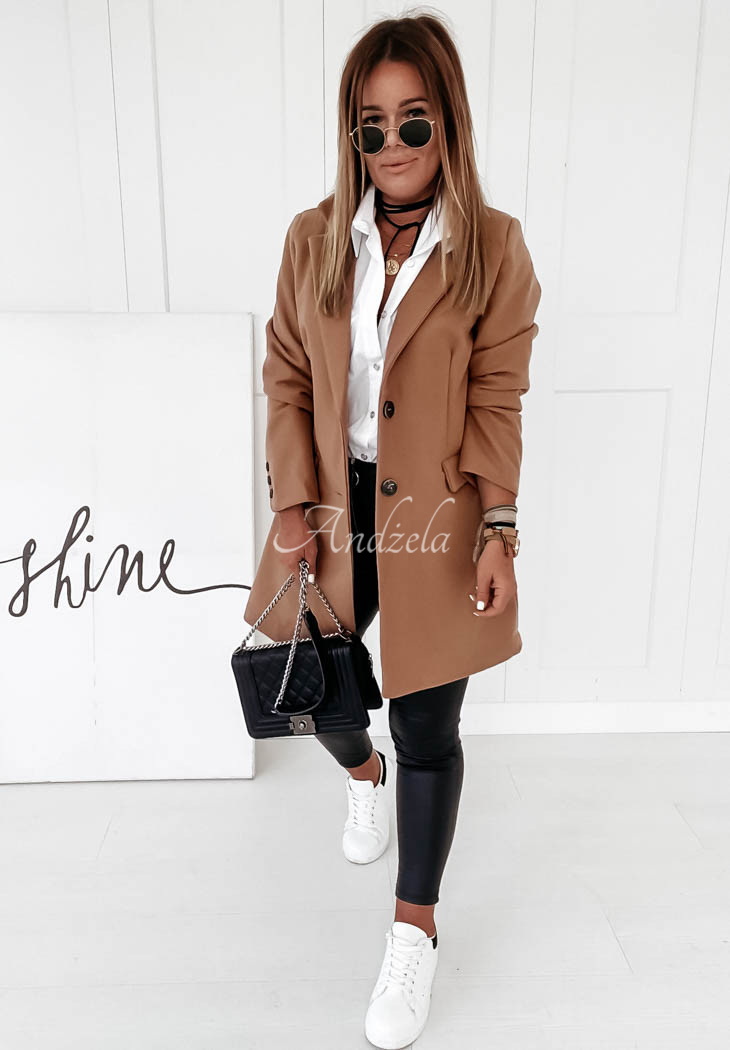 Short single-breasted Alison camel coat