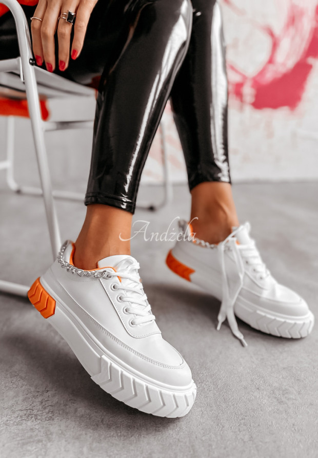 Sneakers mit Zierkette Looking Well Orange