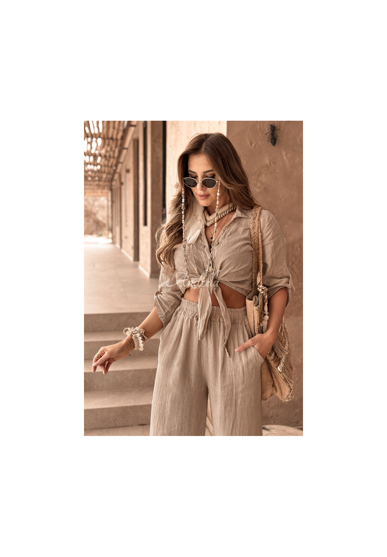 Kurzes Leinenhemd mit Bindung Summery Essentials Beige