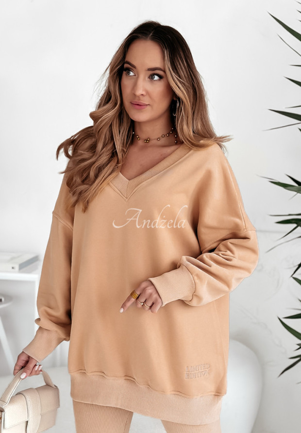 Oversize-Sweatshirt mit Stickerei und Ausschnitt I Am Limited Edition Camel