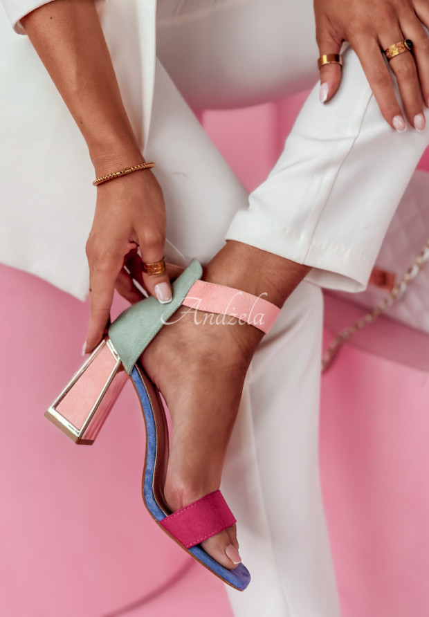 Sandaletten mit Absatz aus Velourslederimitat Femme & Fortune blau-rosa