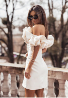 Sukienka Kleid im spanischen Stil mini z falbankami Event Euphoria jasnobeżowa