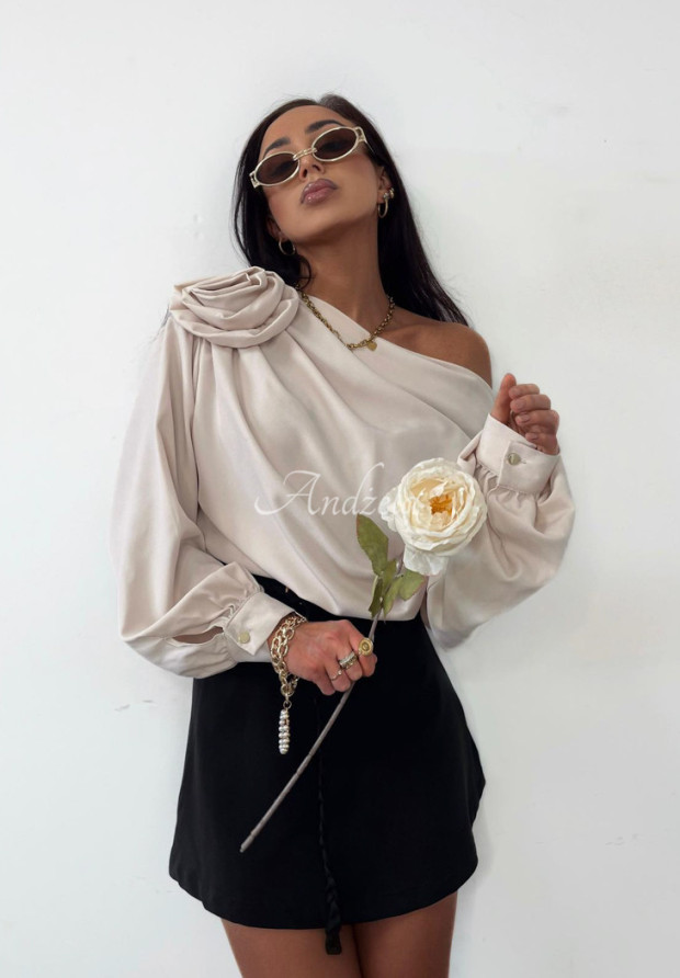 Elegante geraffte Bluse mit Rose Luxury Rose Beige