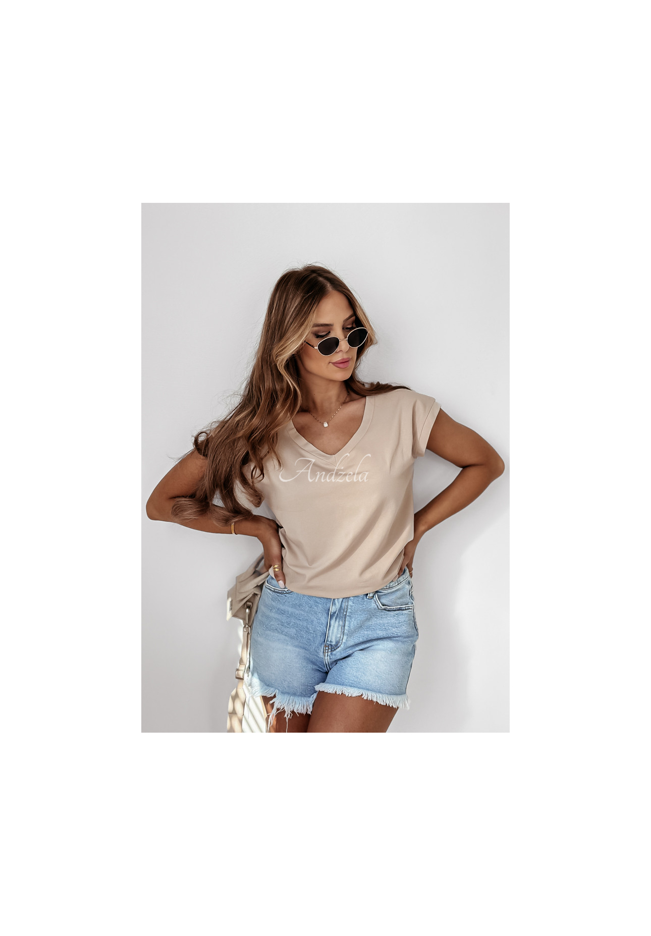 T-Shirt V-neck Beige