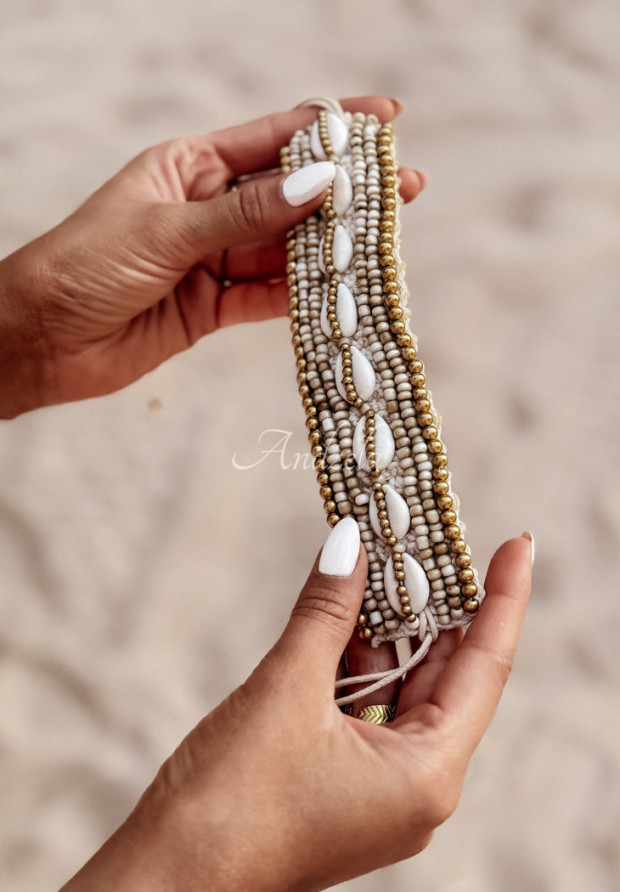 Breiter Halsreif, Armband mit Muscheln und Perlen hand made Bali hellbeige