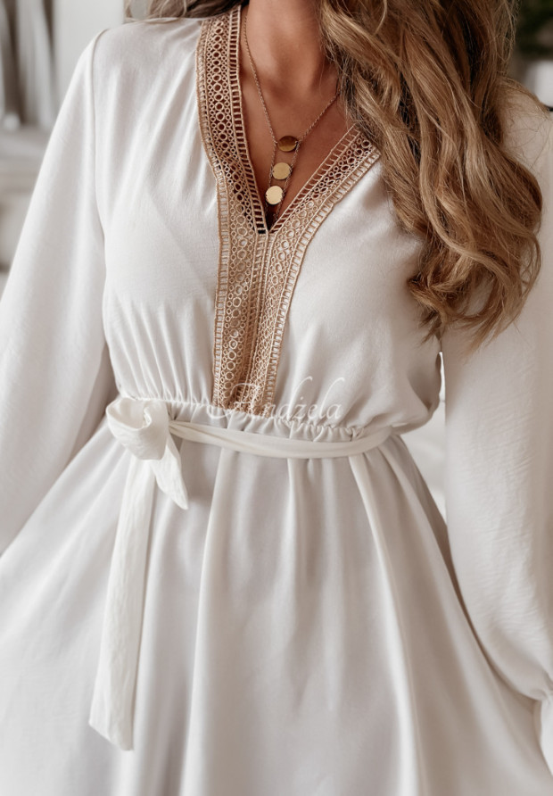 Kleid mit Spitze und Rüschen Sandy Sunrise Weiß