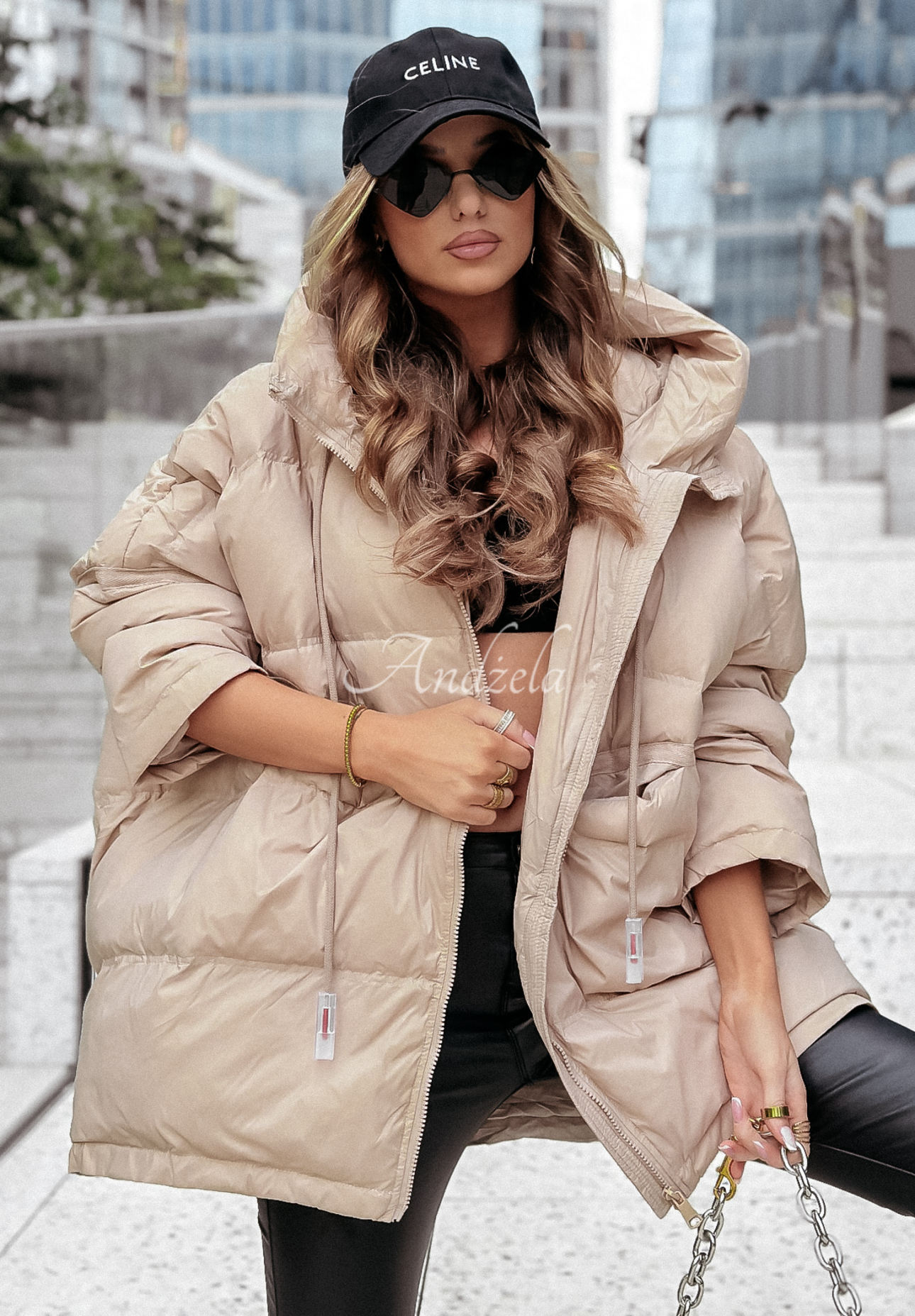 Daunenjacke mit Kapuze Coldest Of Times Beige