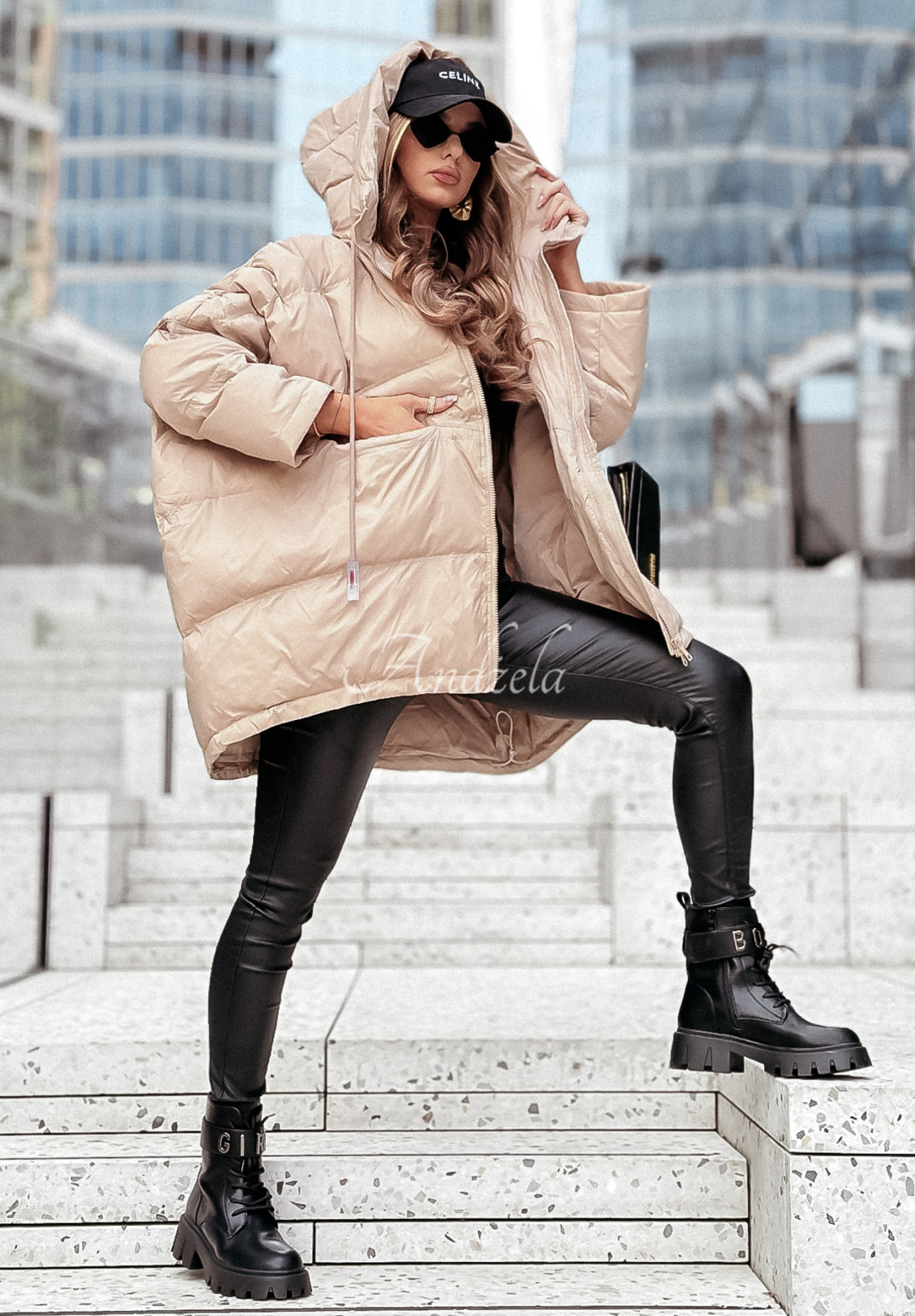 Daunenjacke mit Kapuze Coldest Of Times Beige