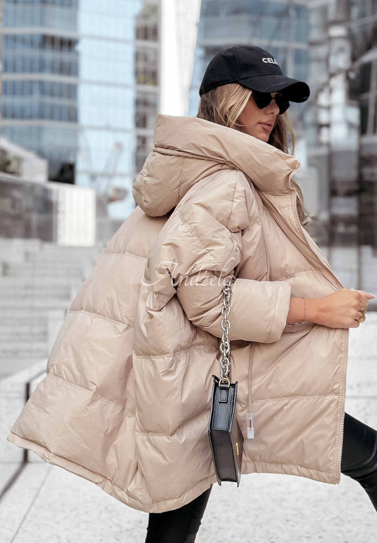 Daunenjacke mit Kapuze Coldest Of Times Beige