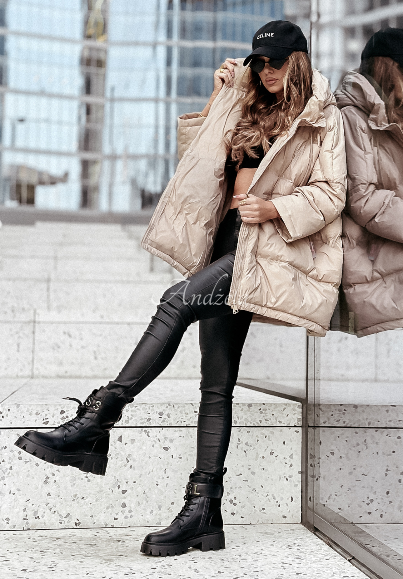 Daunenjacke mit Kapuze Coldest Of Times Beige