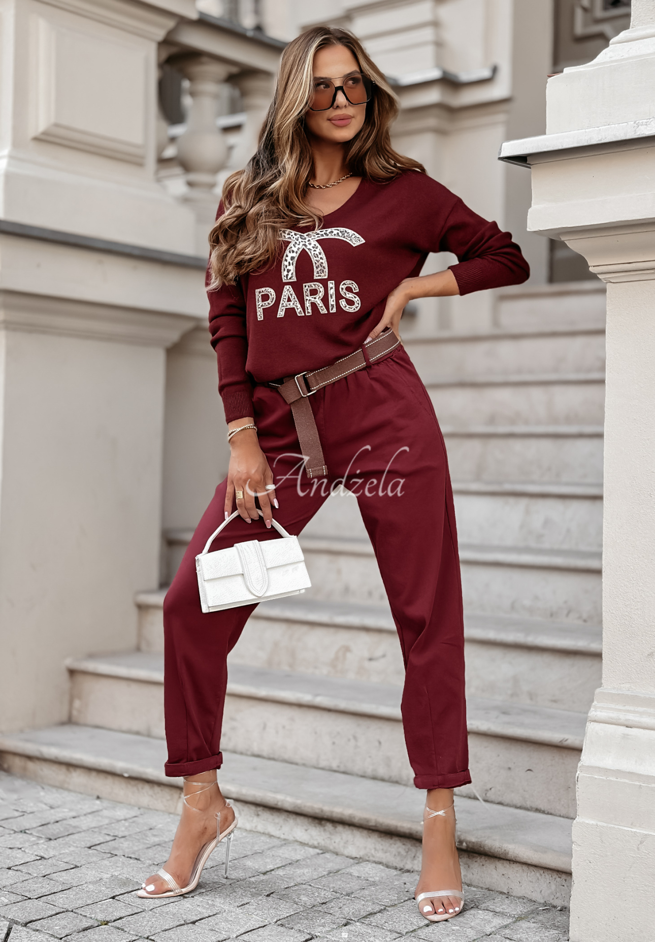 Leichter Pullover mit dekorativer Applikation Paris Circles Burgunderrot