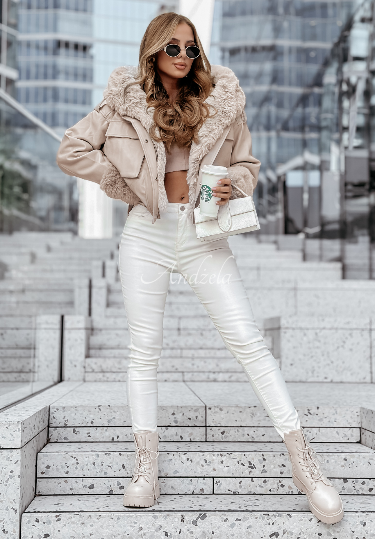 Kurze Lederjacke mit Fellimitat Feeling October Beige