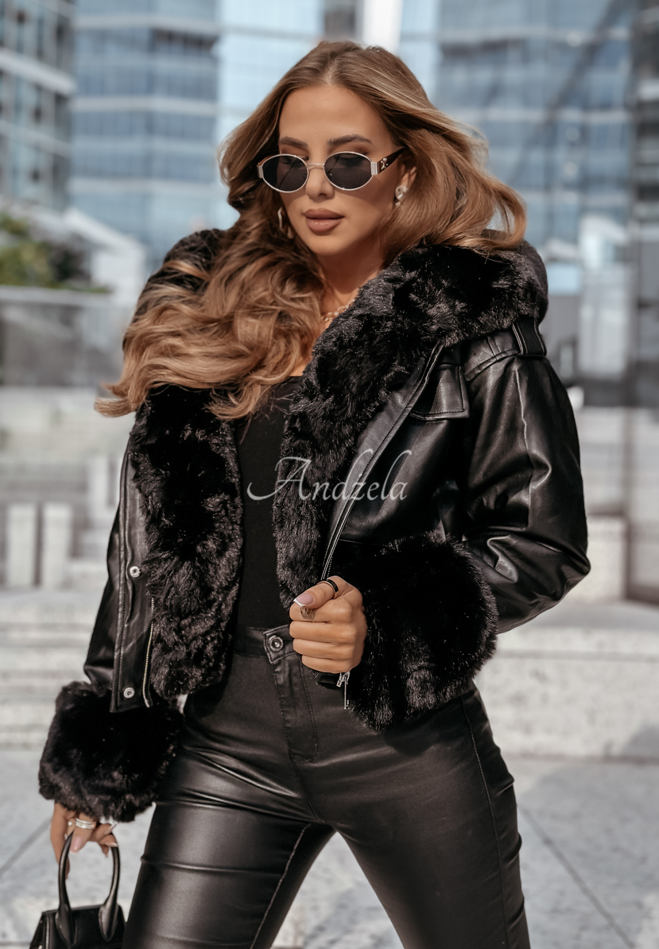 Kurze Lederjacke mit Fellimitat Feeling October Schwarz