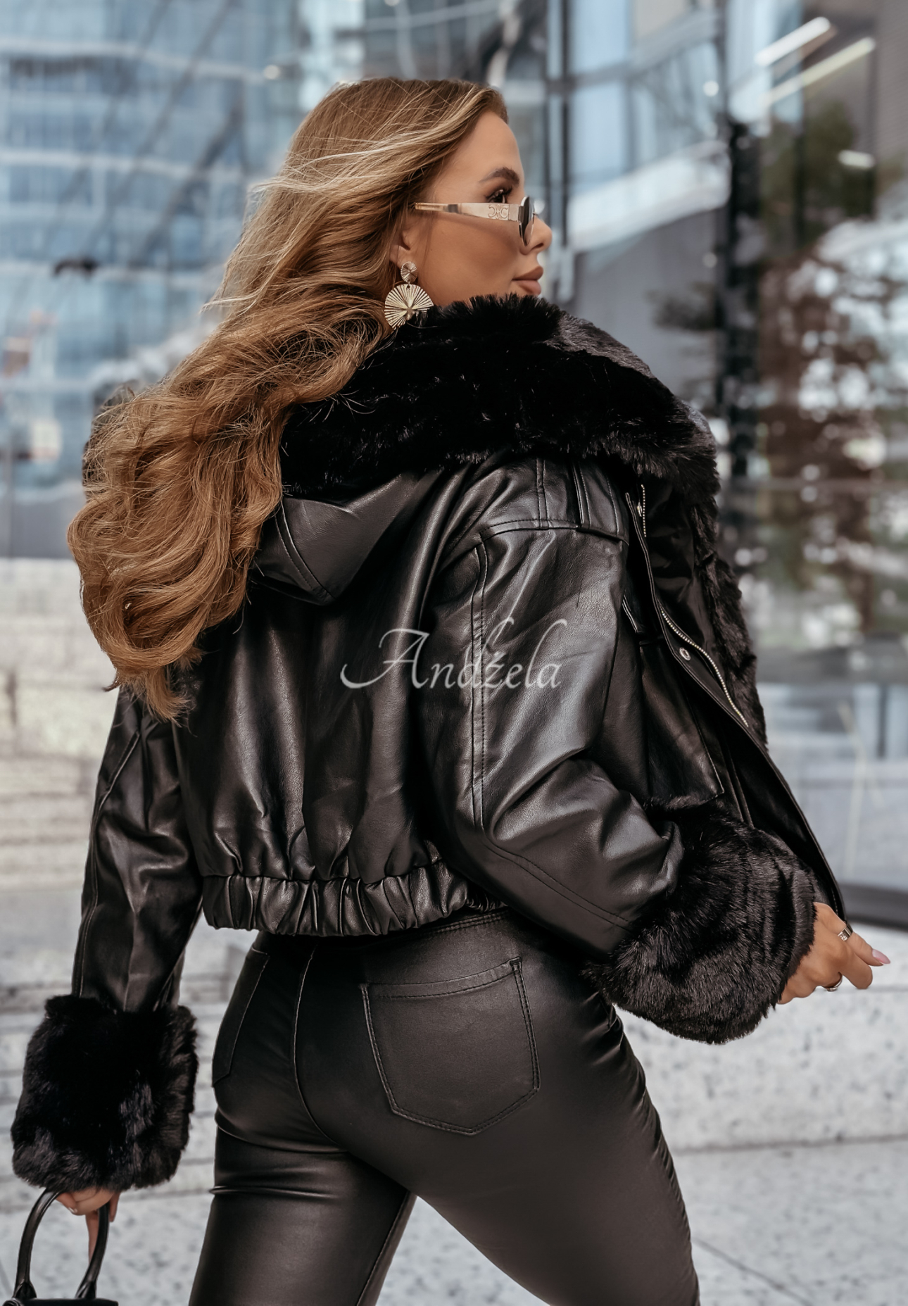 Kurze Lederjacke mit Fellimitat Feeling October Schwarz