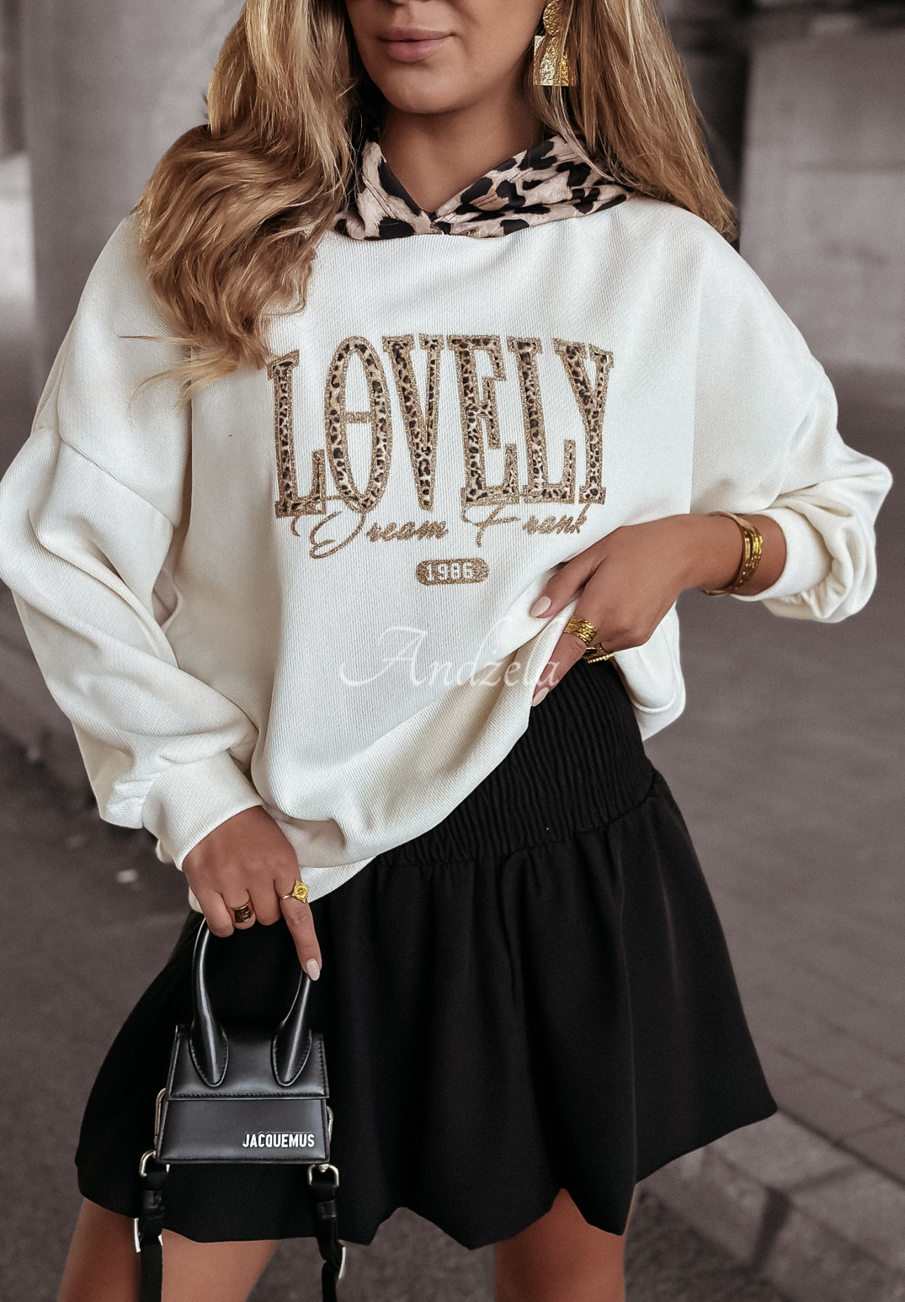 Sweatshirt mit Aufschrift Lovely Ecru