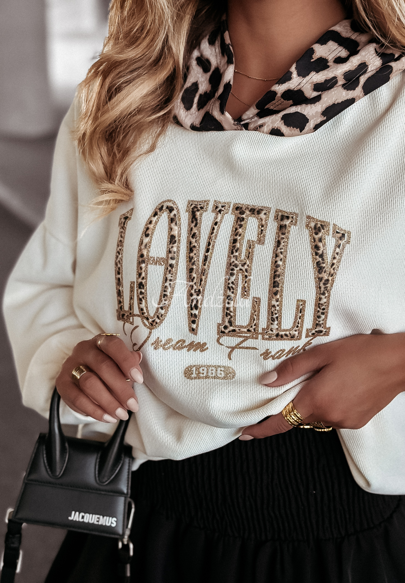 Sweatshirt mit Aufschrift Lovely Ecru