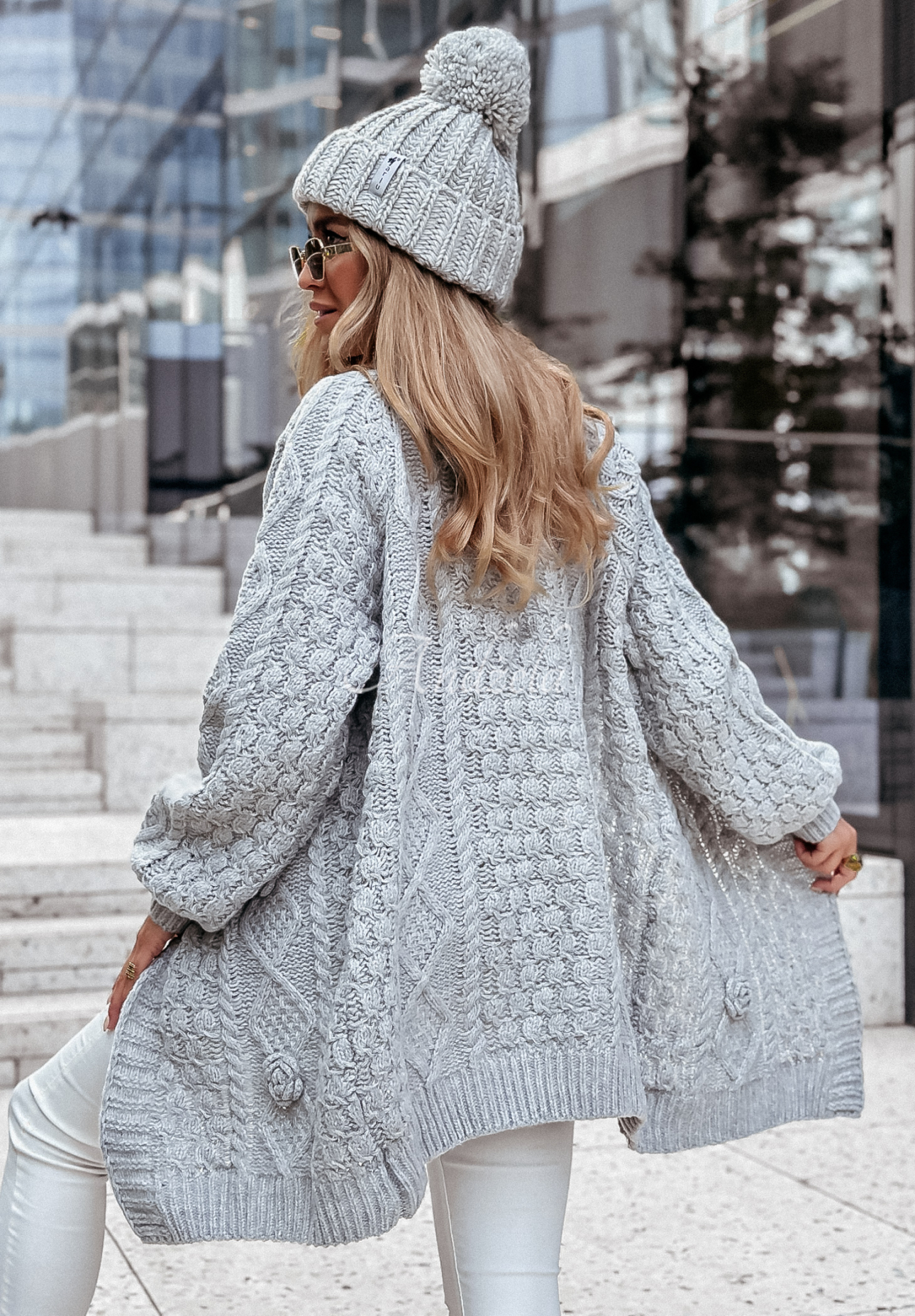 Strickjacke mit dekorativem Strickmuster Reflection Of Me Grau