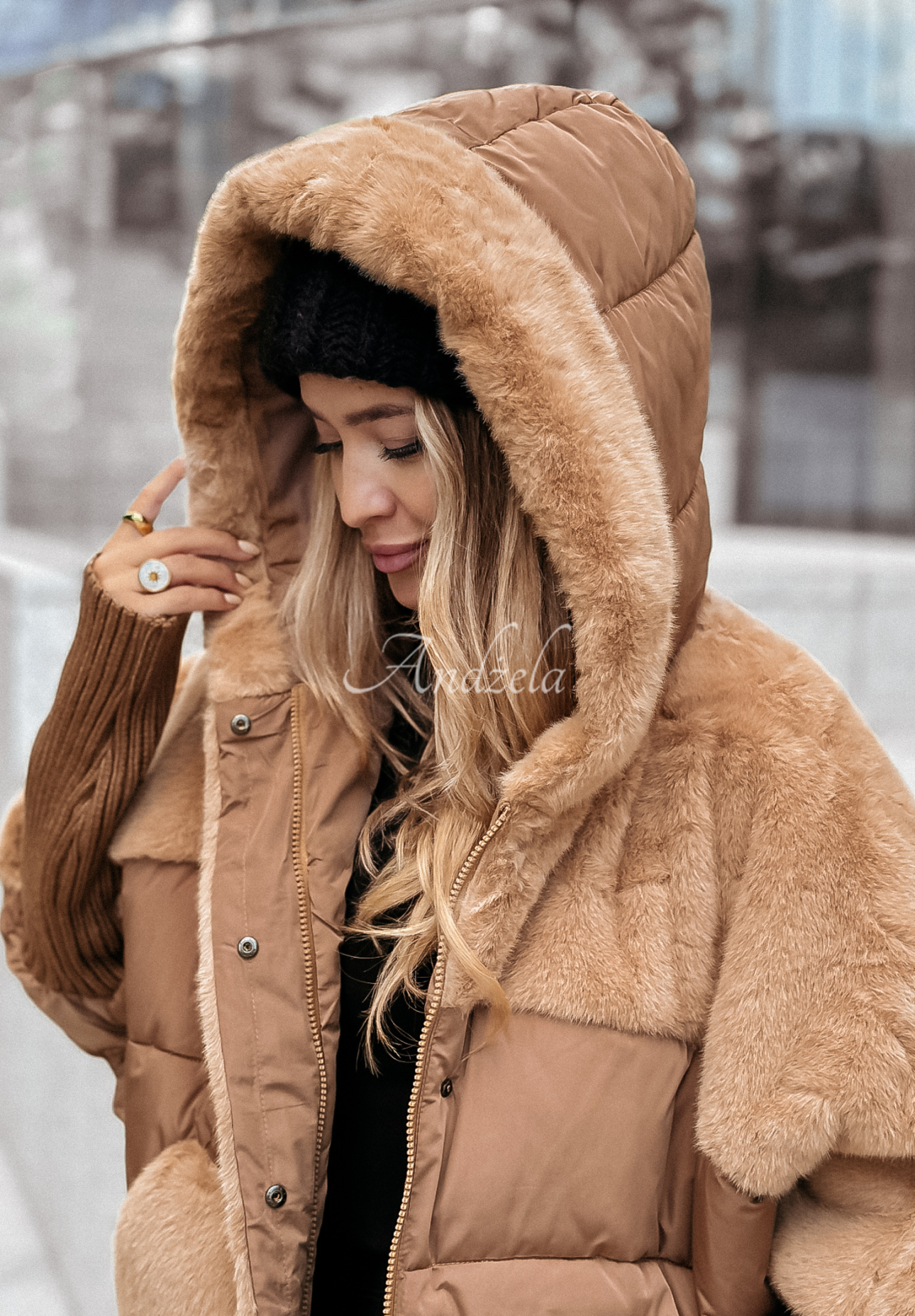 Gesteppte Jacke mit Fellimitat Snow &amp; Pines Camel