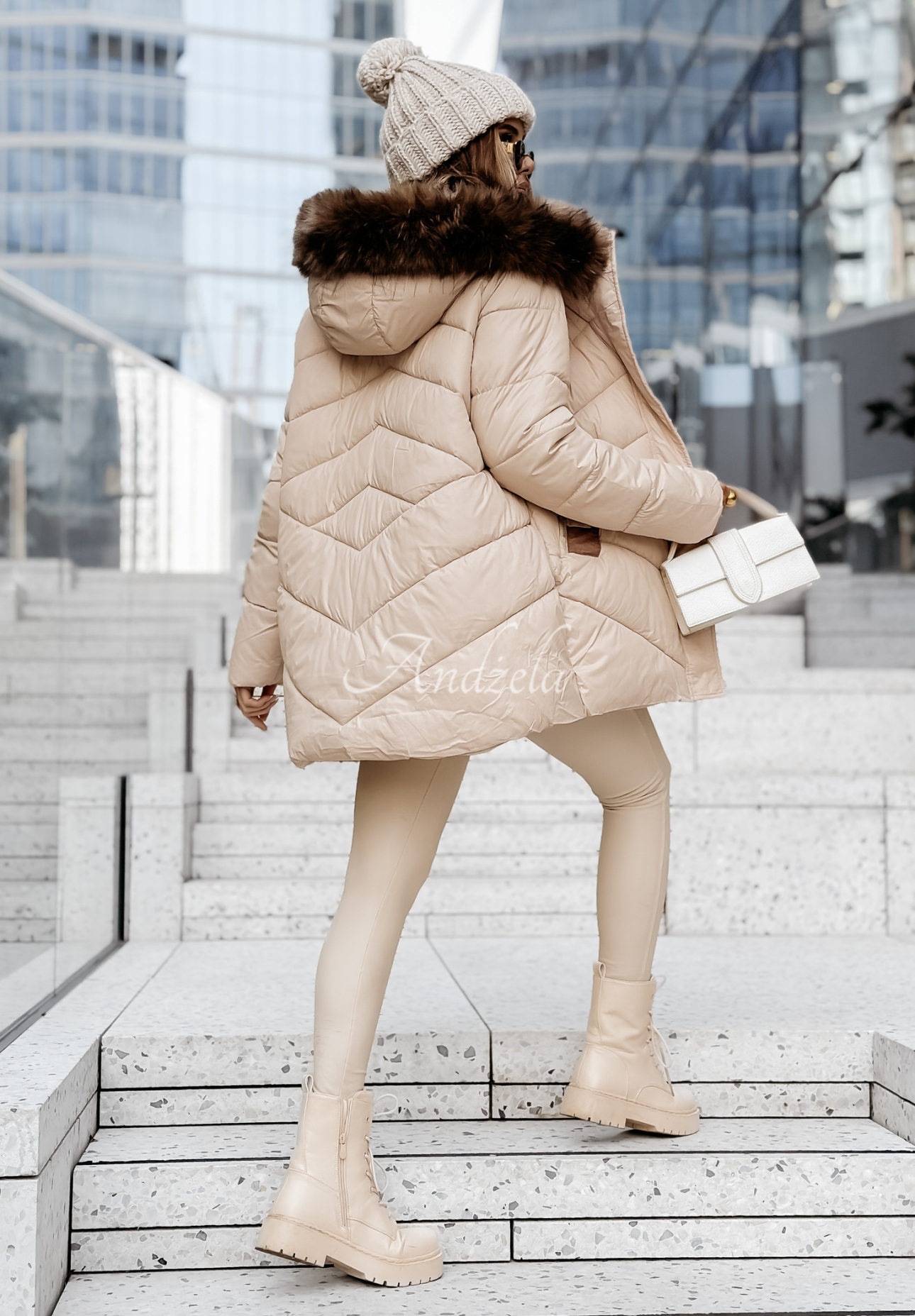 Gesteppte Jacke mit Pelz Admiration In Winter Beige