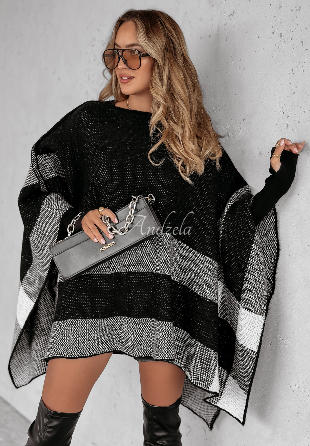 Karierter Poncho-Pullover We Go Together Schwarz