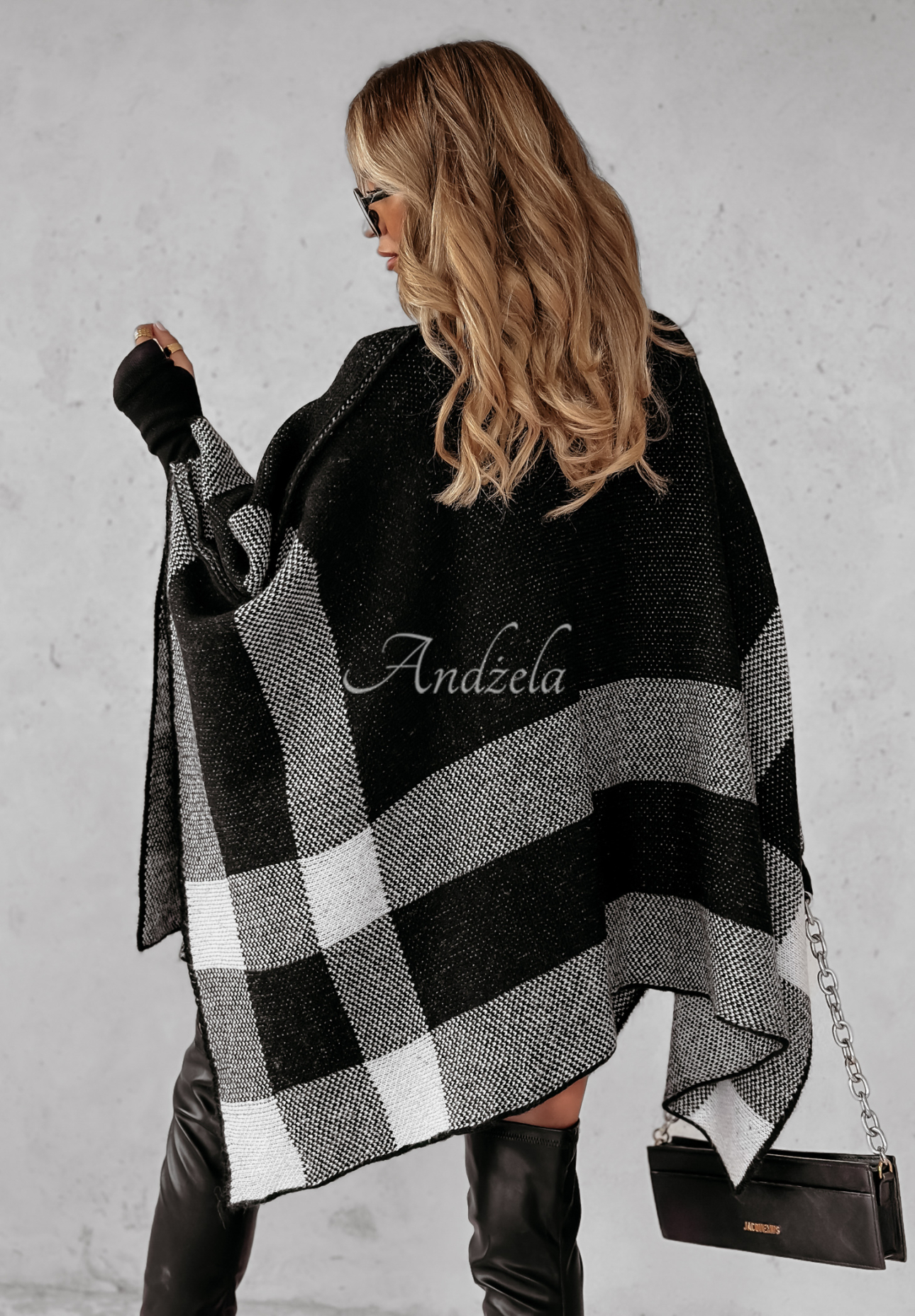 Karierter Poncho-Pullover We Go Together Schwarz