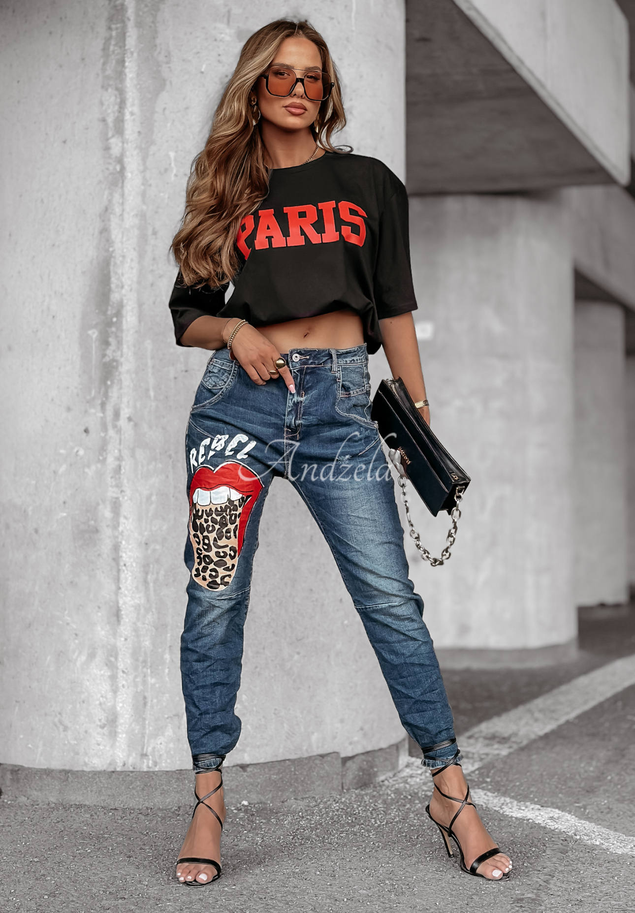 Jeanshose mit Aufdruck Rebel Lady dunkelblau