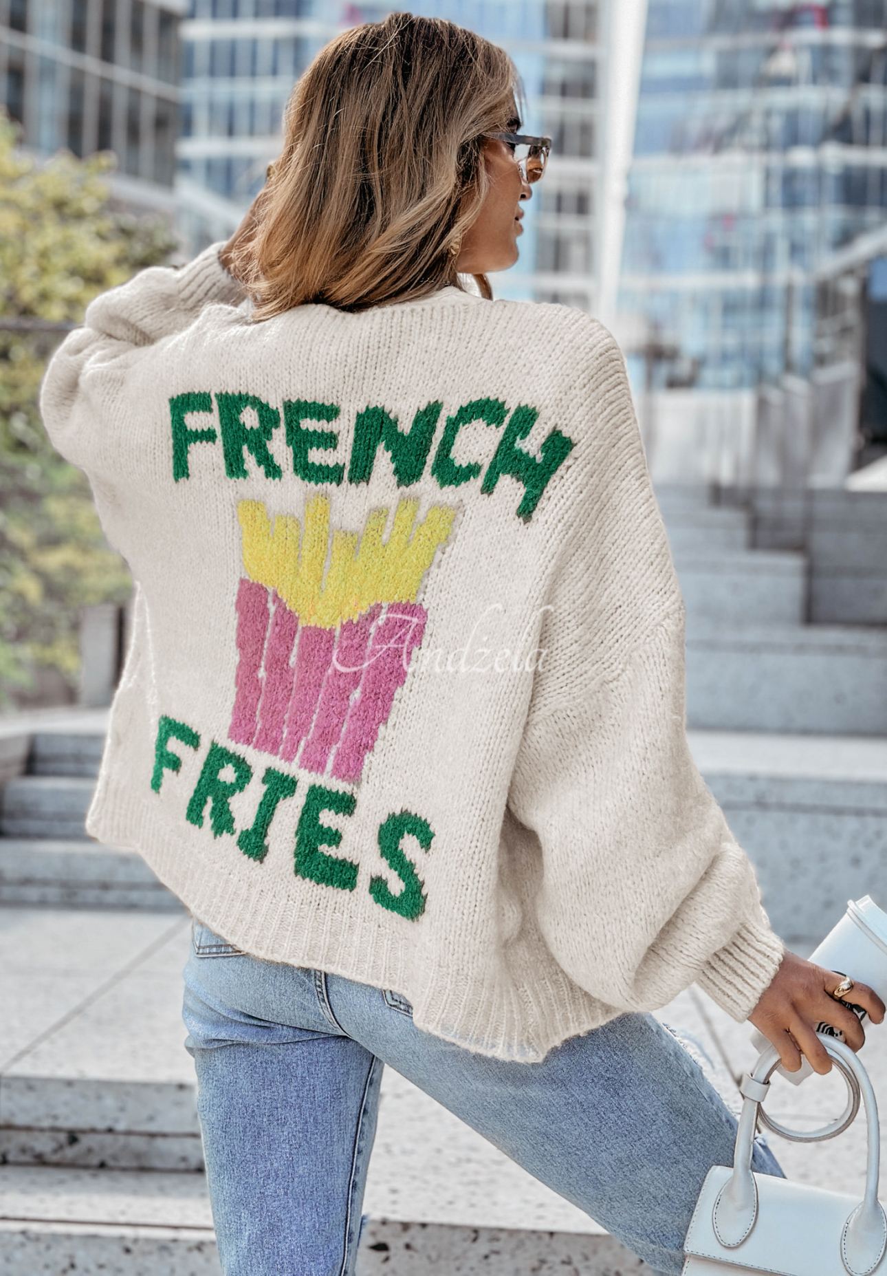 Strickjacke mit Aufschrift French Fries hellbeige