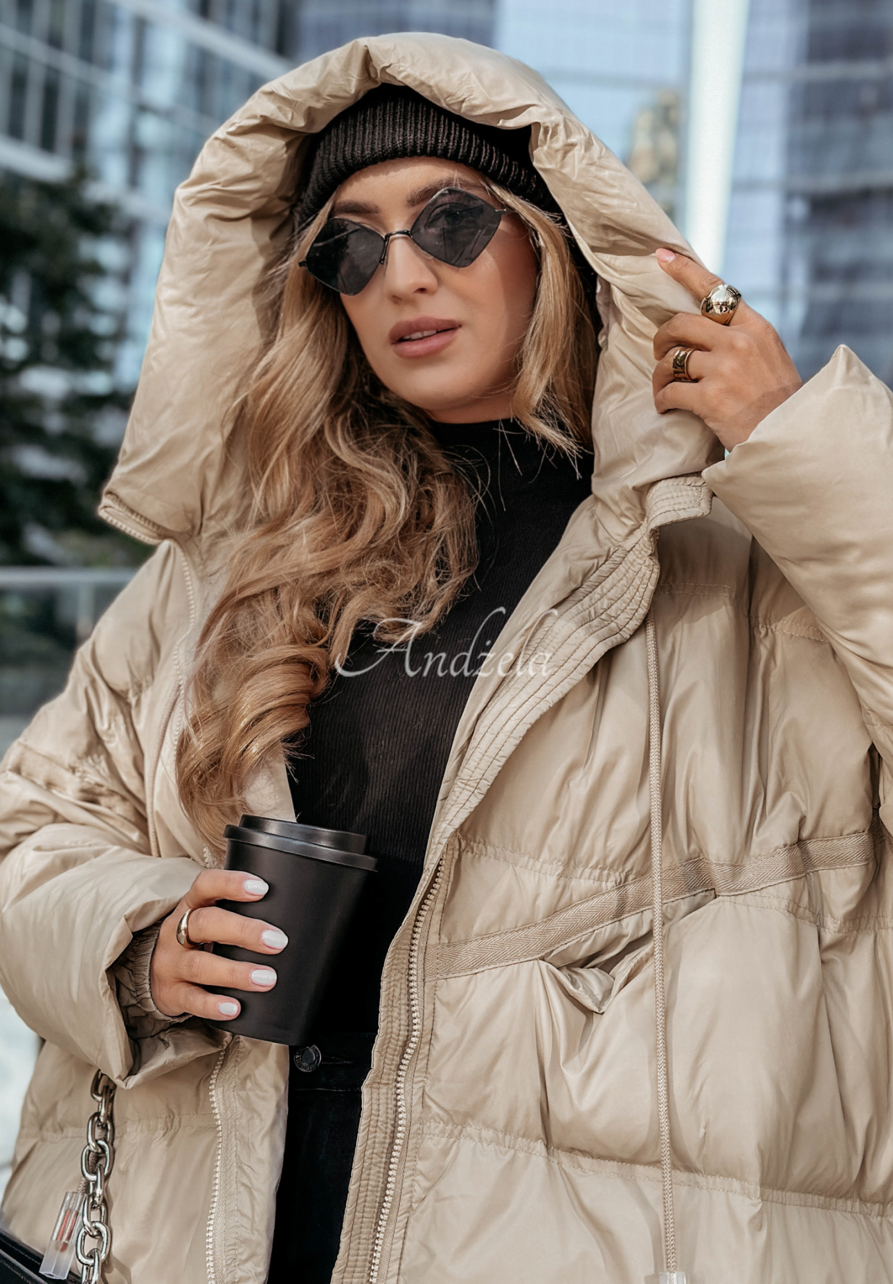 Lange Daunenjacke mit Kapuze Coldest Of Times Beige