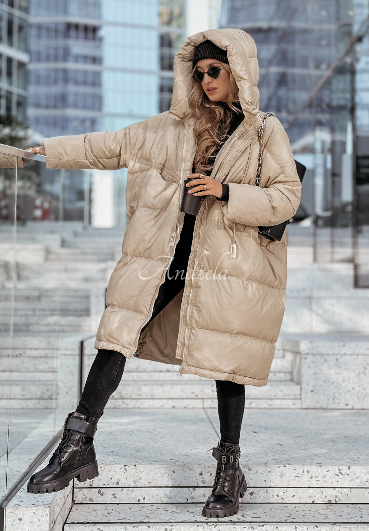 Lange Daunenjacke mit Kapuze Coldest Of Times Beige