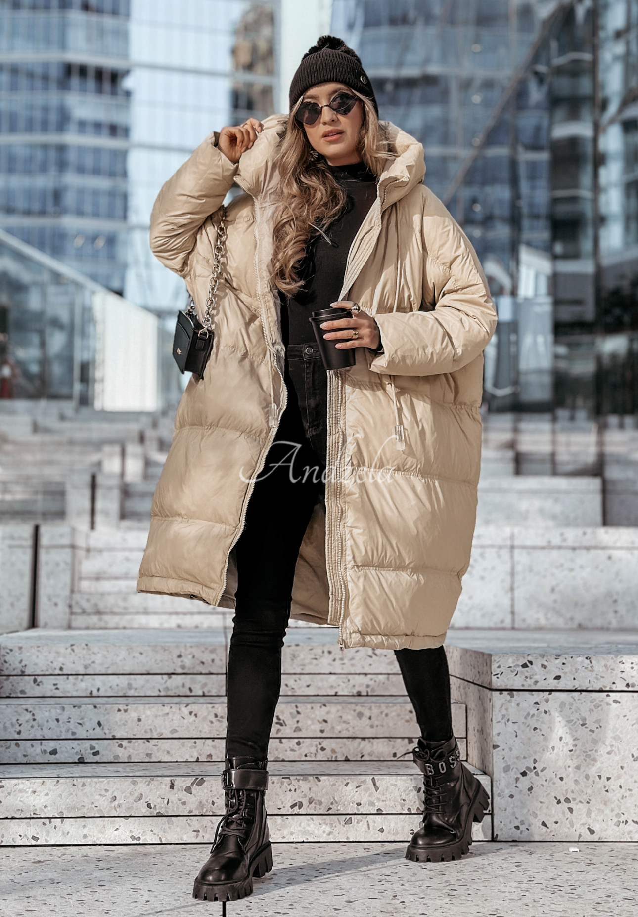 Lange Daunenjacke mit Kapuze Coldest Of Times Beige