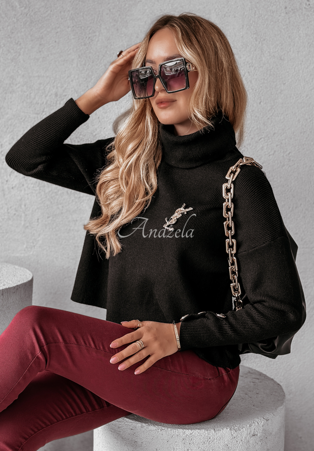 Mavella turtleneck sweater black