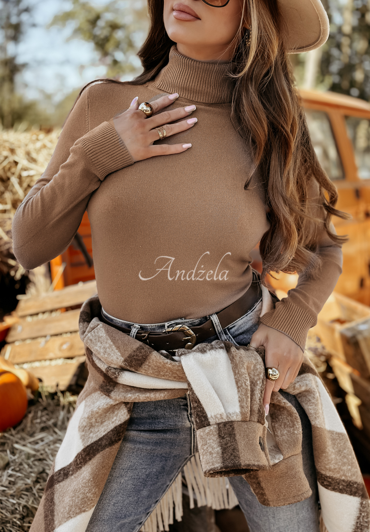 Fitted turtleneck sweater Solange camel