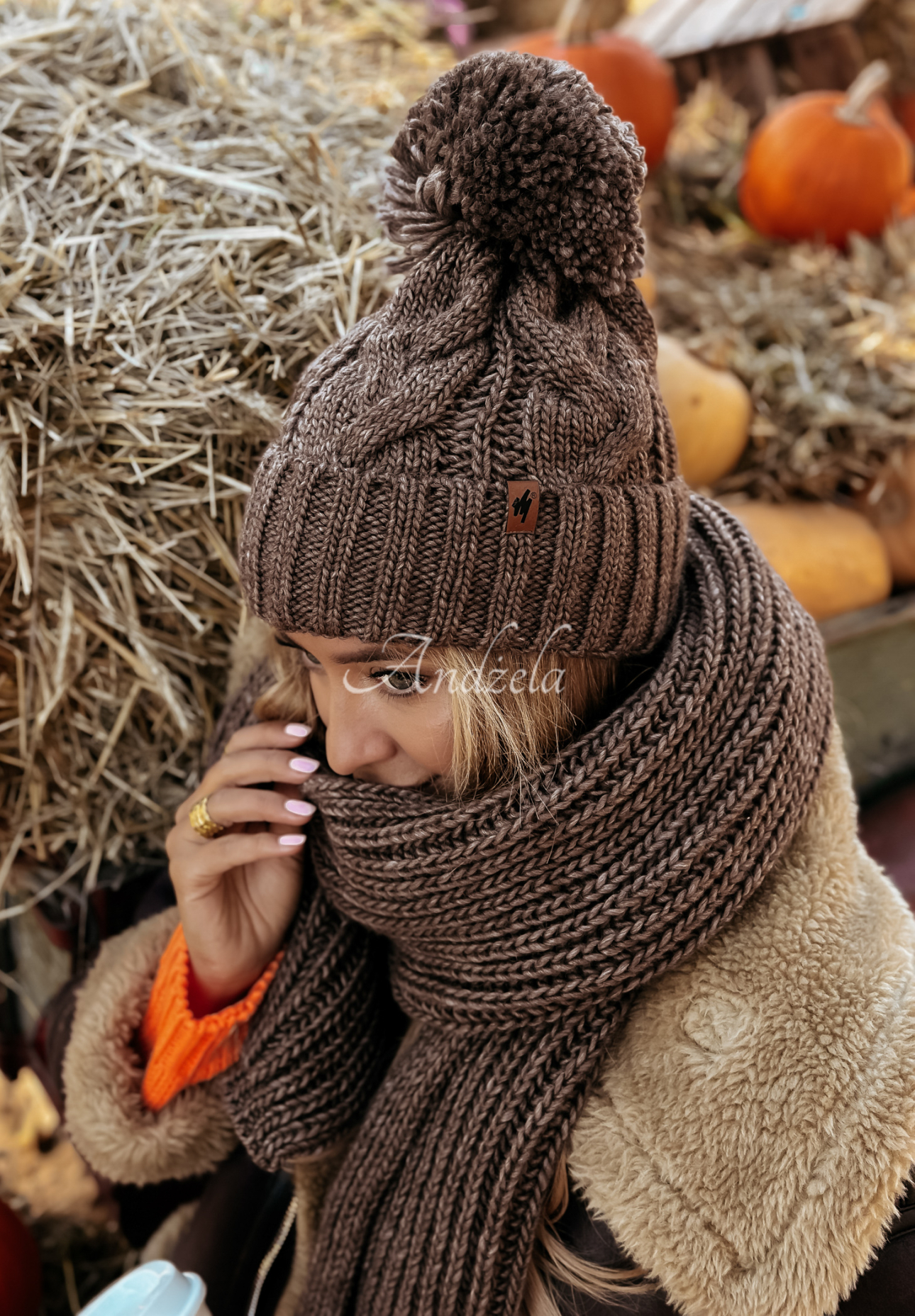 Strickmütze mit Bommel Winter Wishes Schokoladenbraun