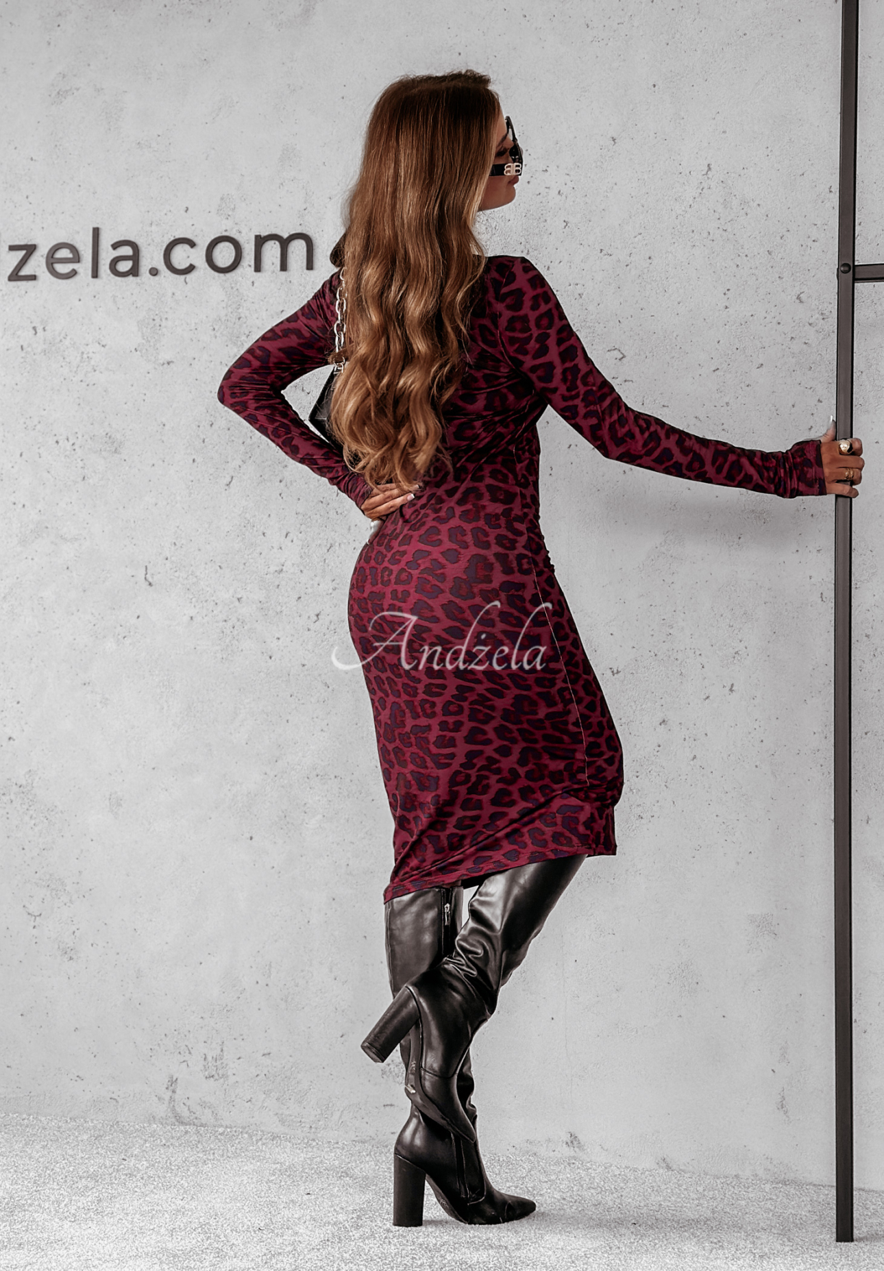 Tailliertes Kleid mit Leopardenmuster Love Letters burgunderrot-Schwarz