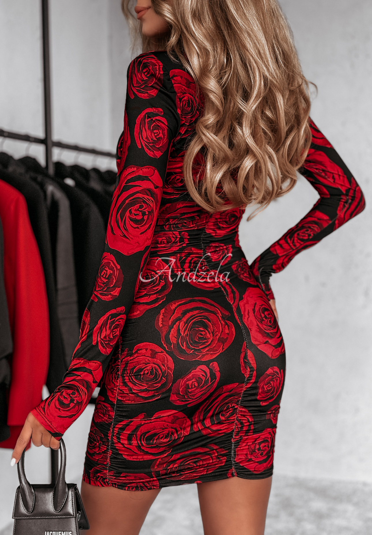 Minikleid mit Rüschen in Rosen Rose Bloom Schwarz-Rot