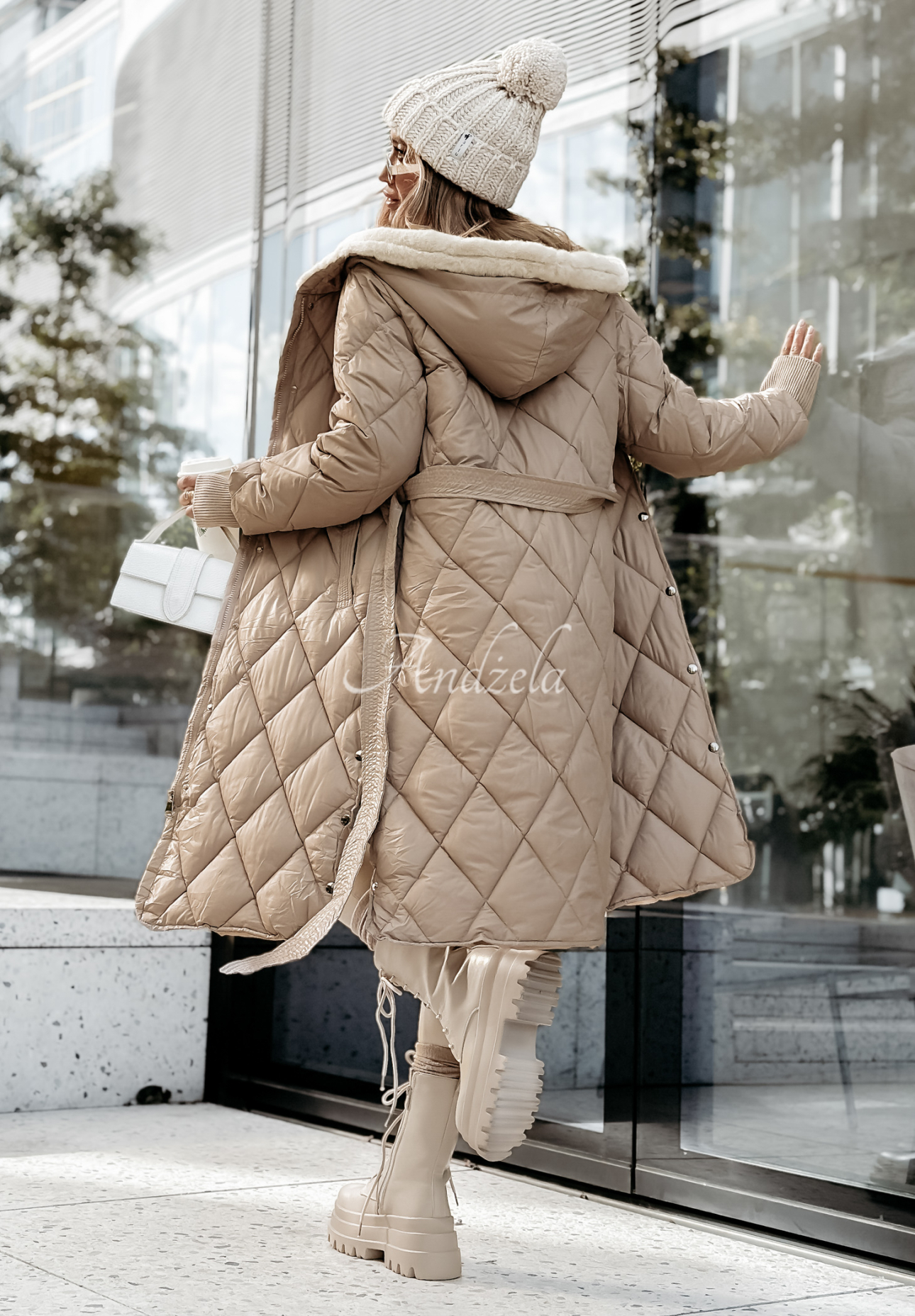 Lange Steppjacke mit Fell Snowflakes Paradise Beige