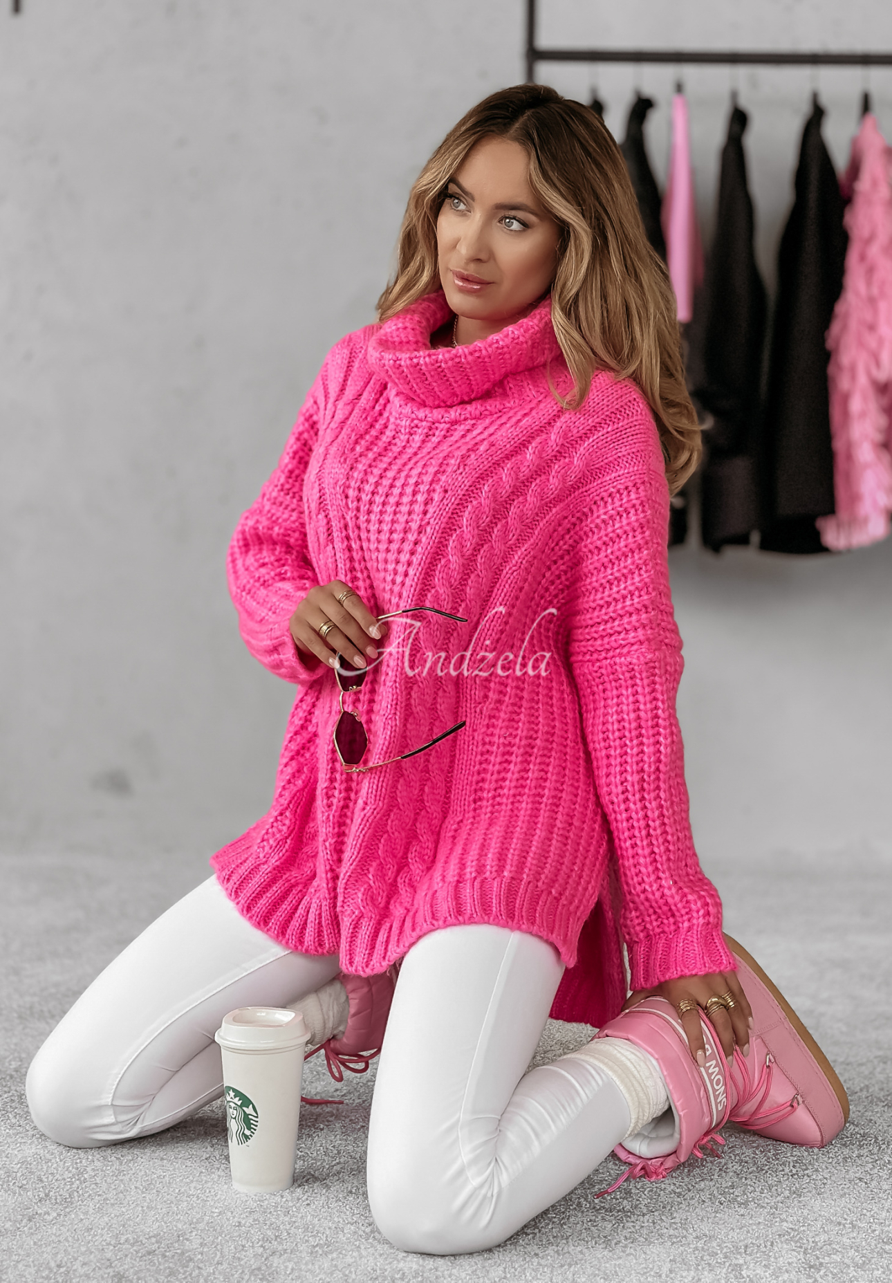 Dekorativ gewebter Rollkragenpullover Rosso Neon Rosa