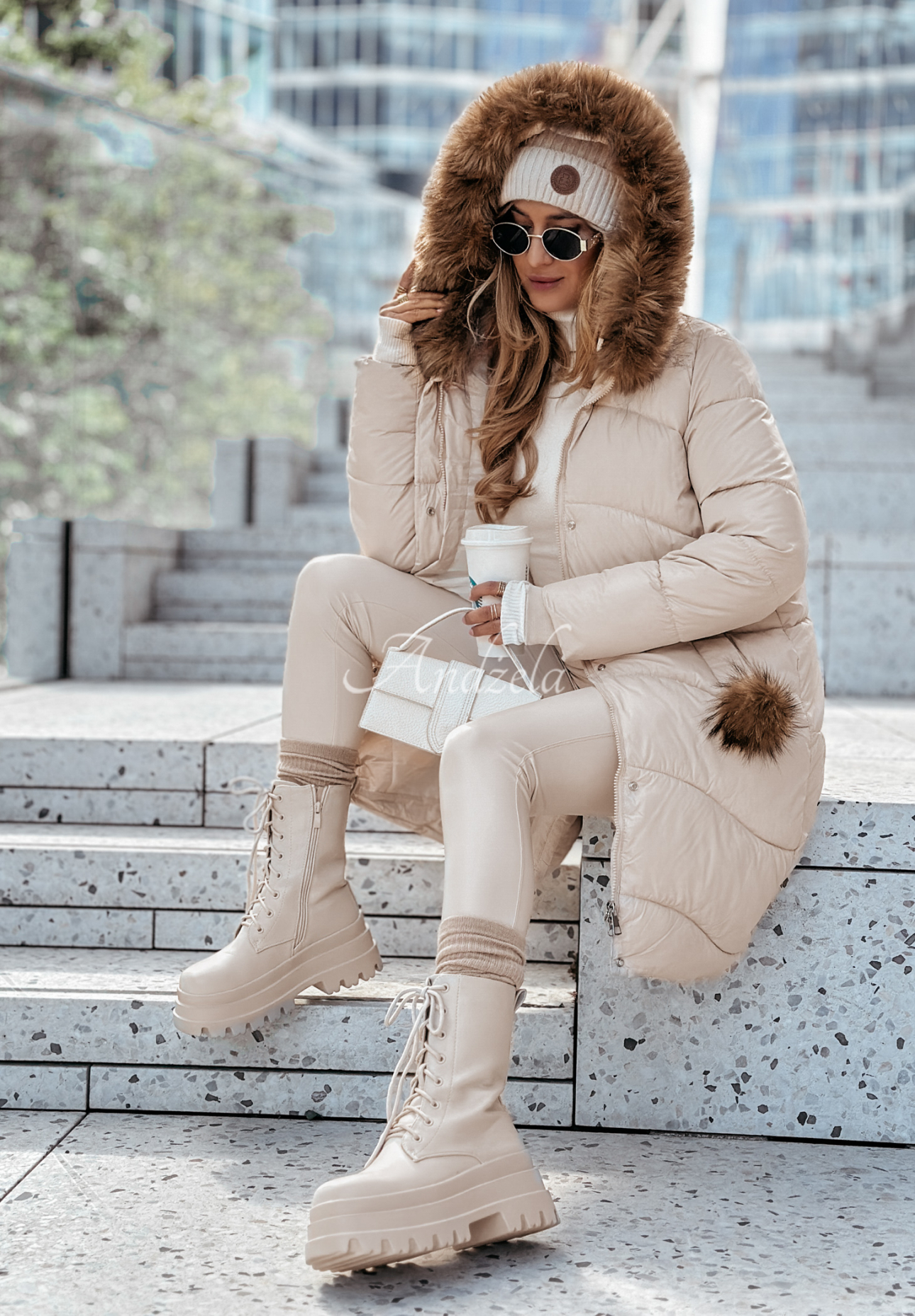 Lange Steppjacke mit Fellimitat Snow Offense Beige