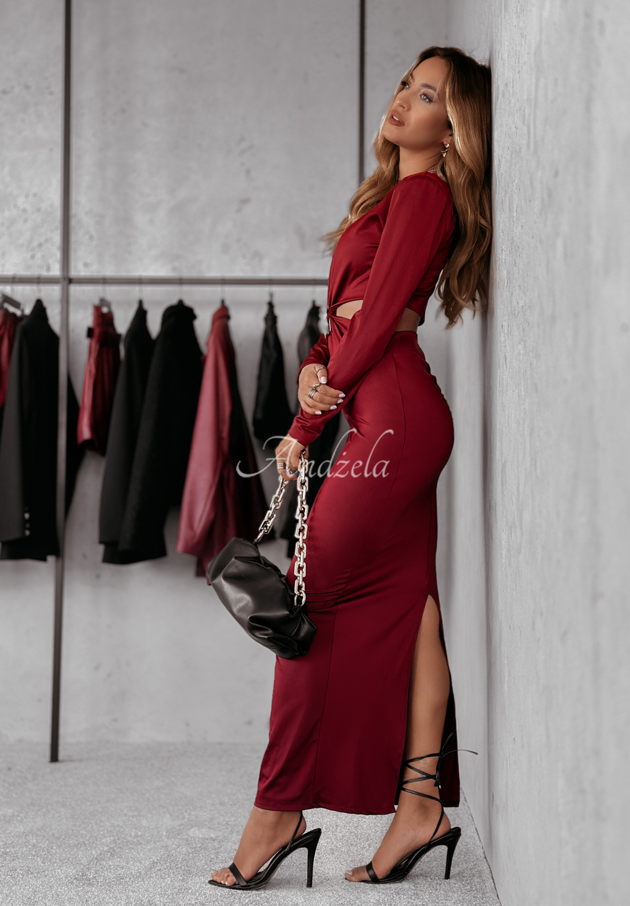 Kleid mit Ausschnitten Velvet Riches Burgunderrot