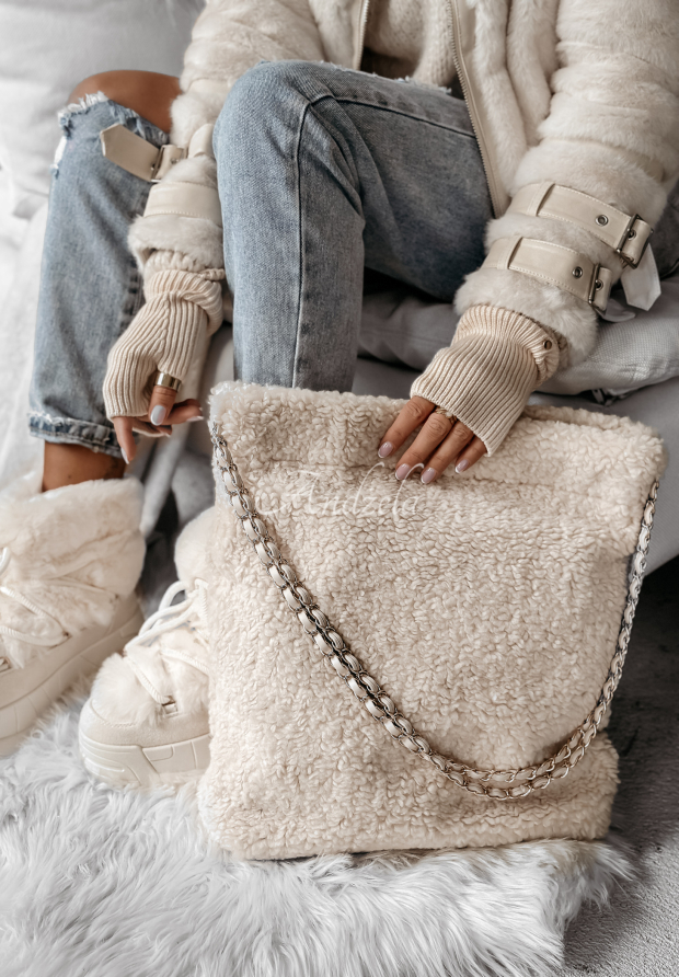 Tasche im Lammfell-Look Fluffy Aura Beige