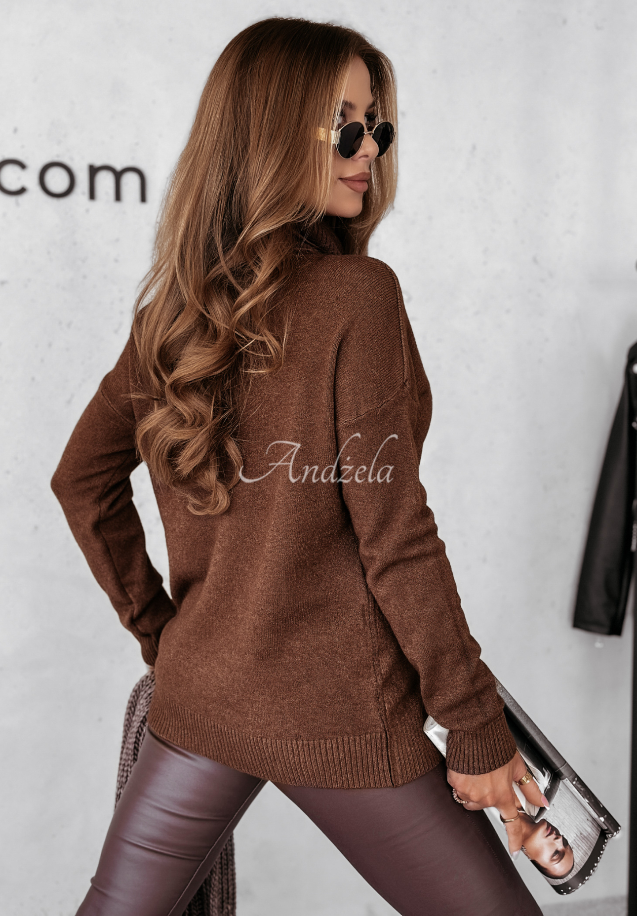 Long turtleneck sweater La Dolce Vita chocolate