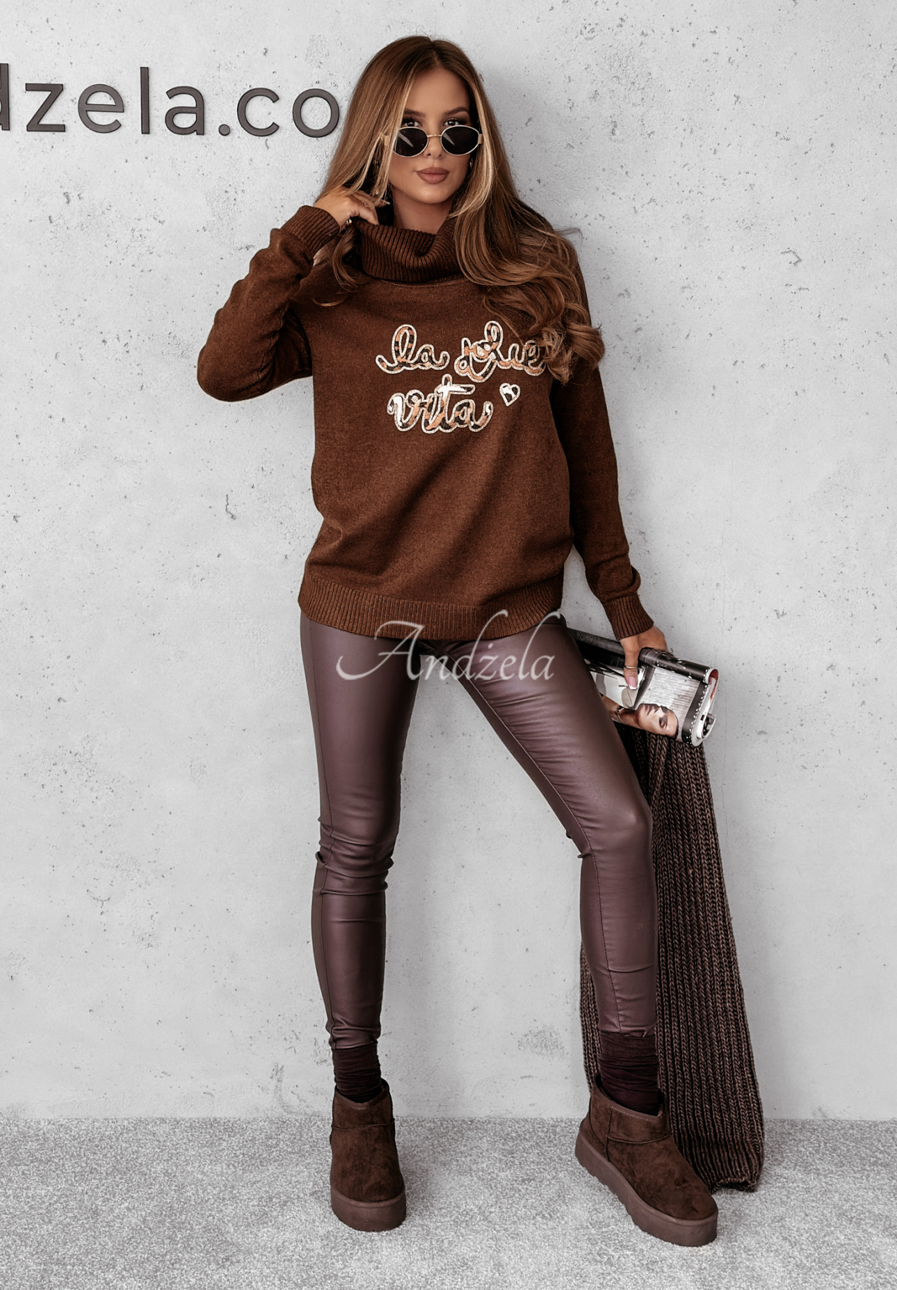 Long turtleneck sweater La Dolce Vita chocolate