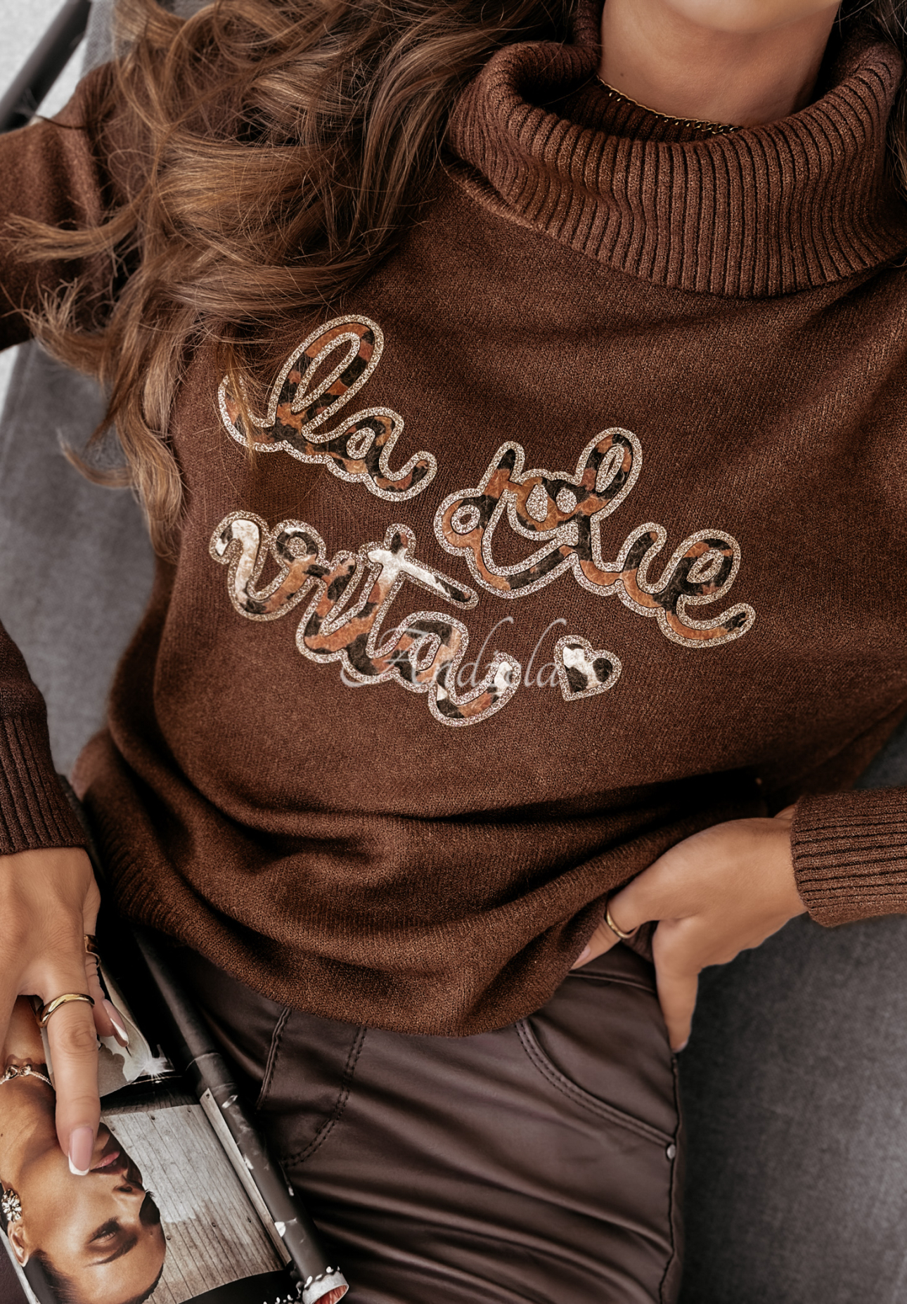 Long turtleneck sweater La Dolce Vita chocolate