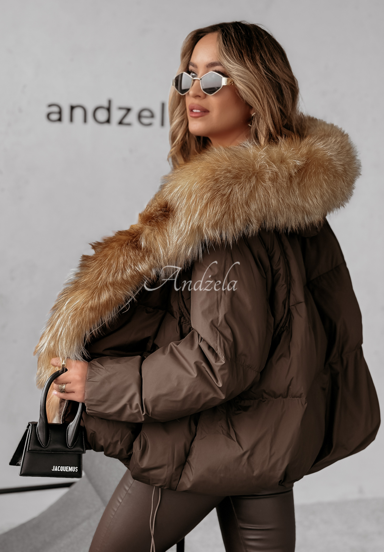 Kurze Jacke mit Pelz Winter Blessings Schokoladenbraun