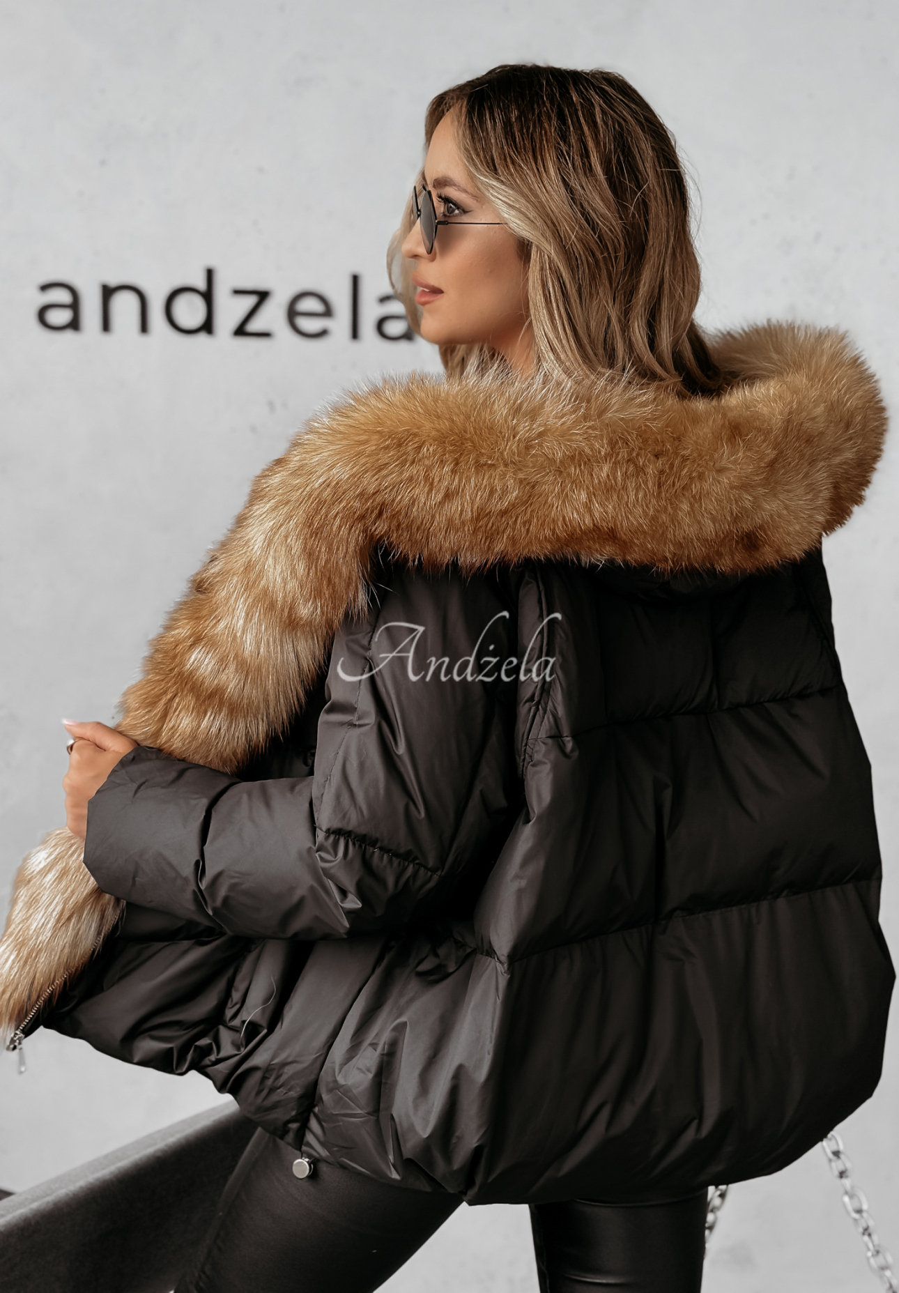 Kurze Jacke mit Pelz Winter Blessings Schwarz