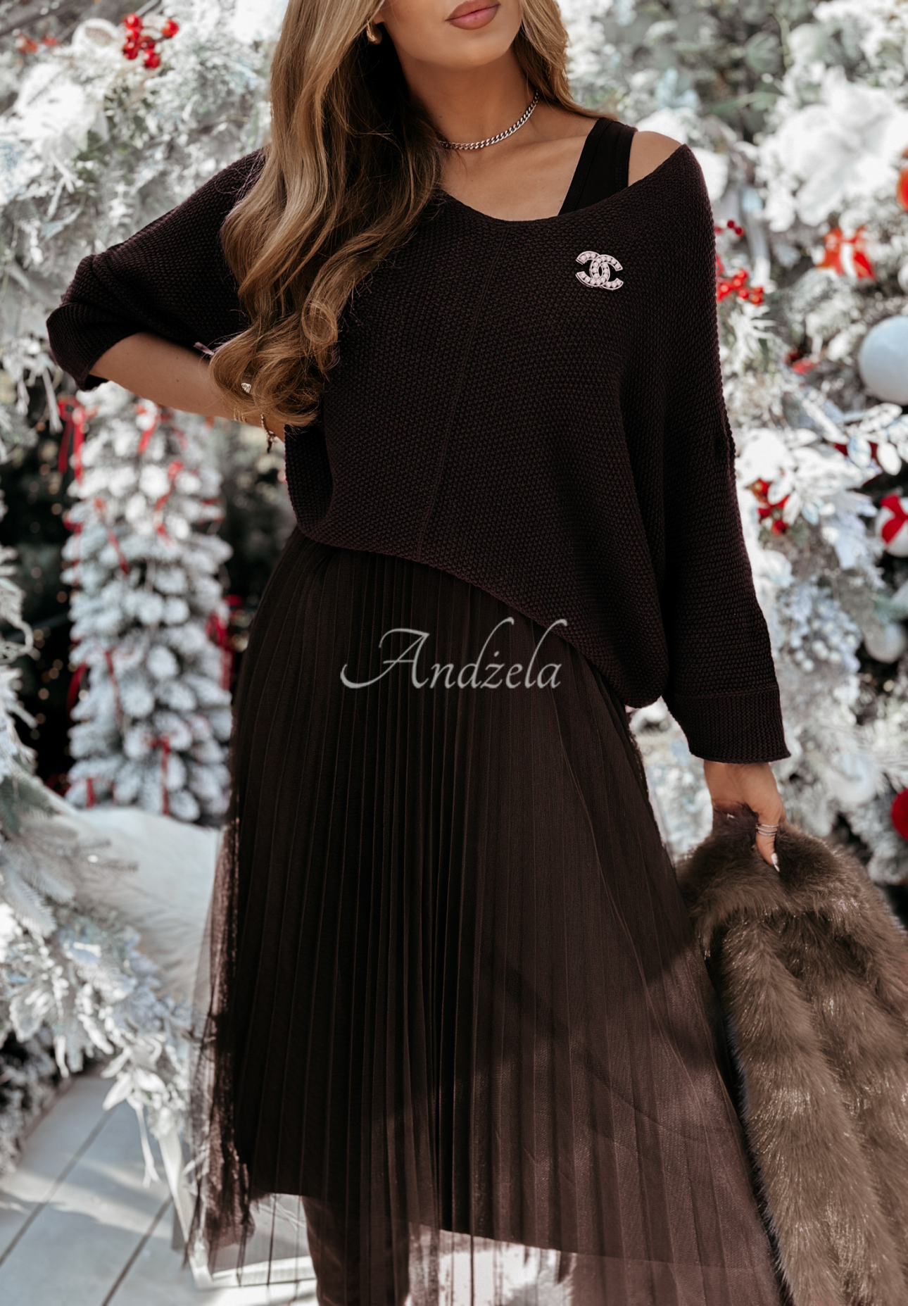 Set aus plissiertem Kleid und Pullover Falling Fast Schokoladenbraun