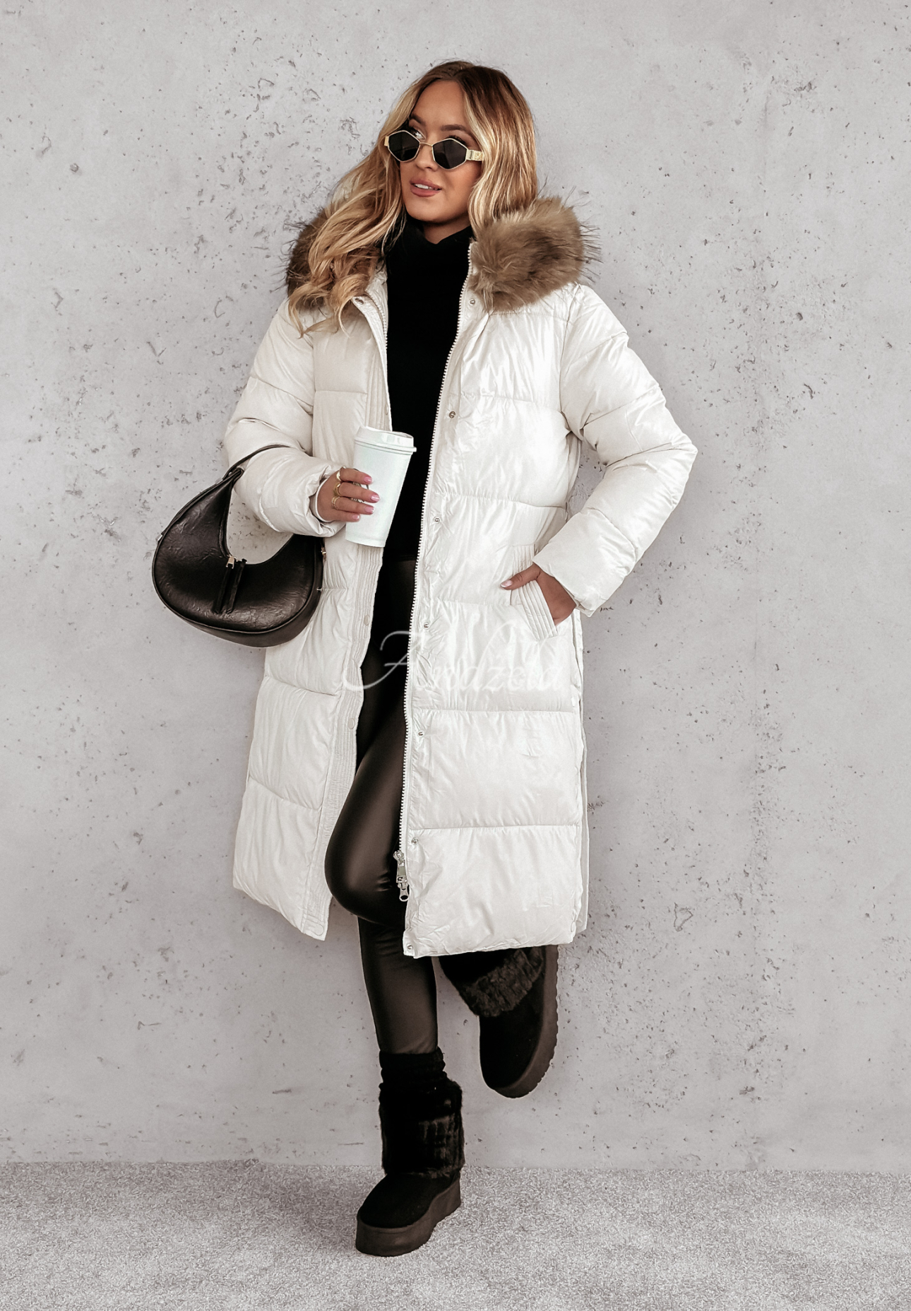 Lange Steppjacke mit Fell Glacial Shine Beige