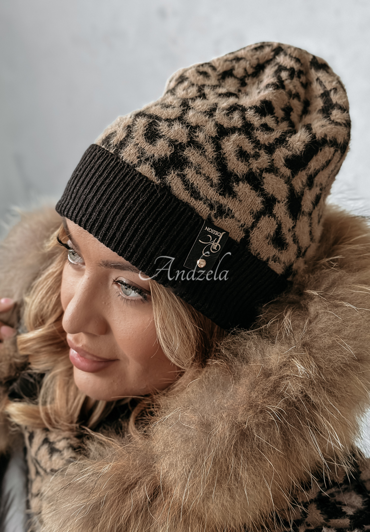 Set: Mütze, Schal, Handschuhe 3in1 mit Leopardenmuster Wild Winter Mokkafarben