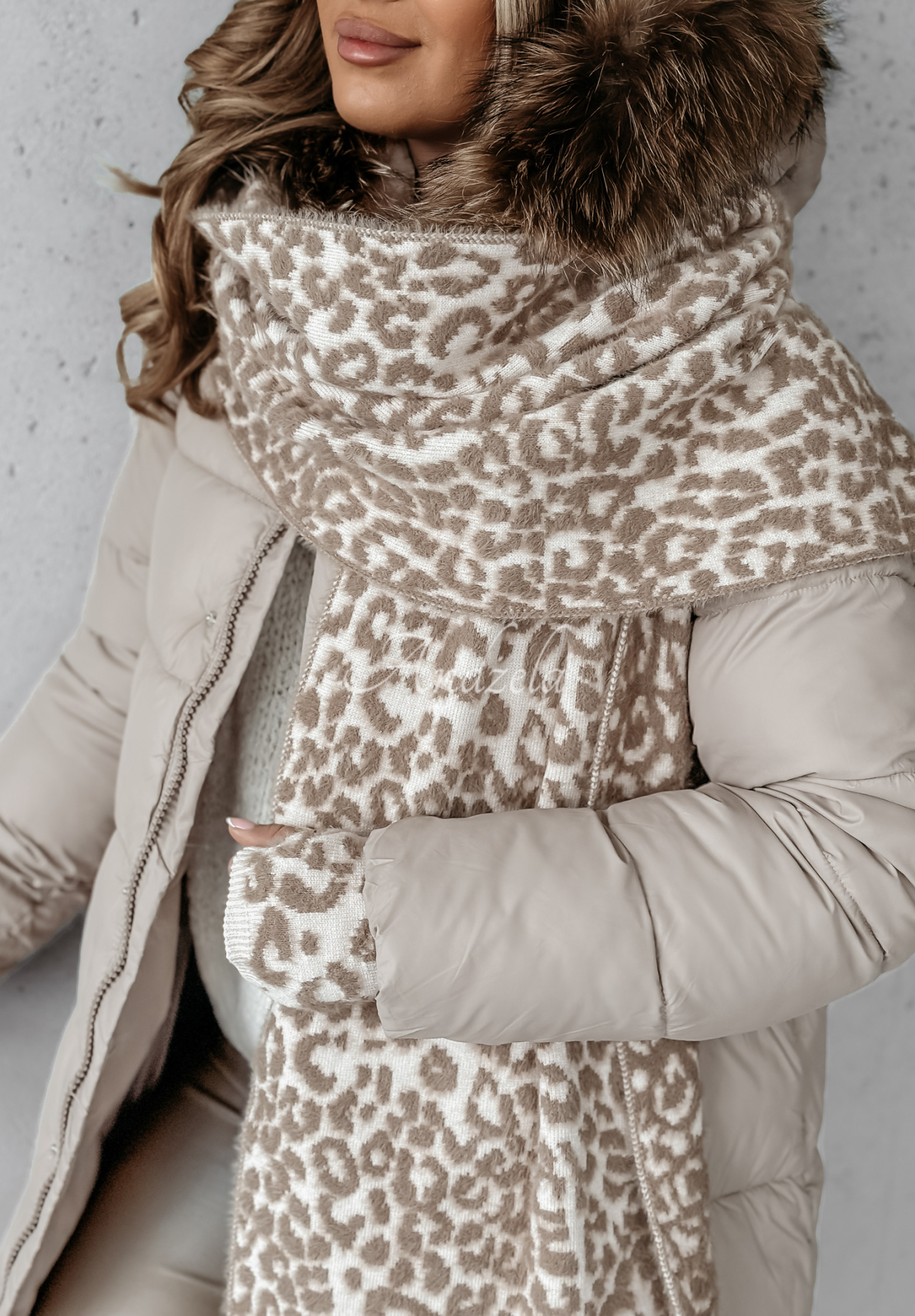 Set: Mütze, Schal, Handschuhe 3in1 mit Leopardenmuster Wild Winter hellbeige